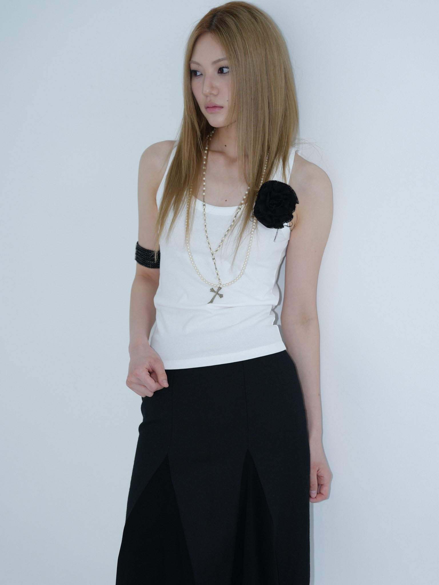 ARTIST RIBBED SQUARE NECK SLEEVELESS (WHITE)