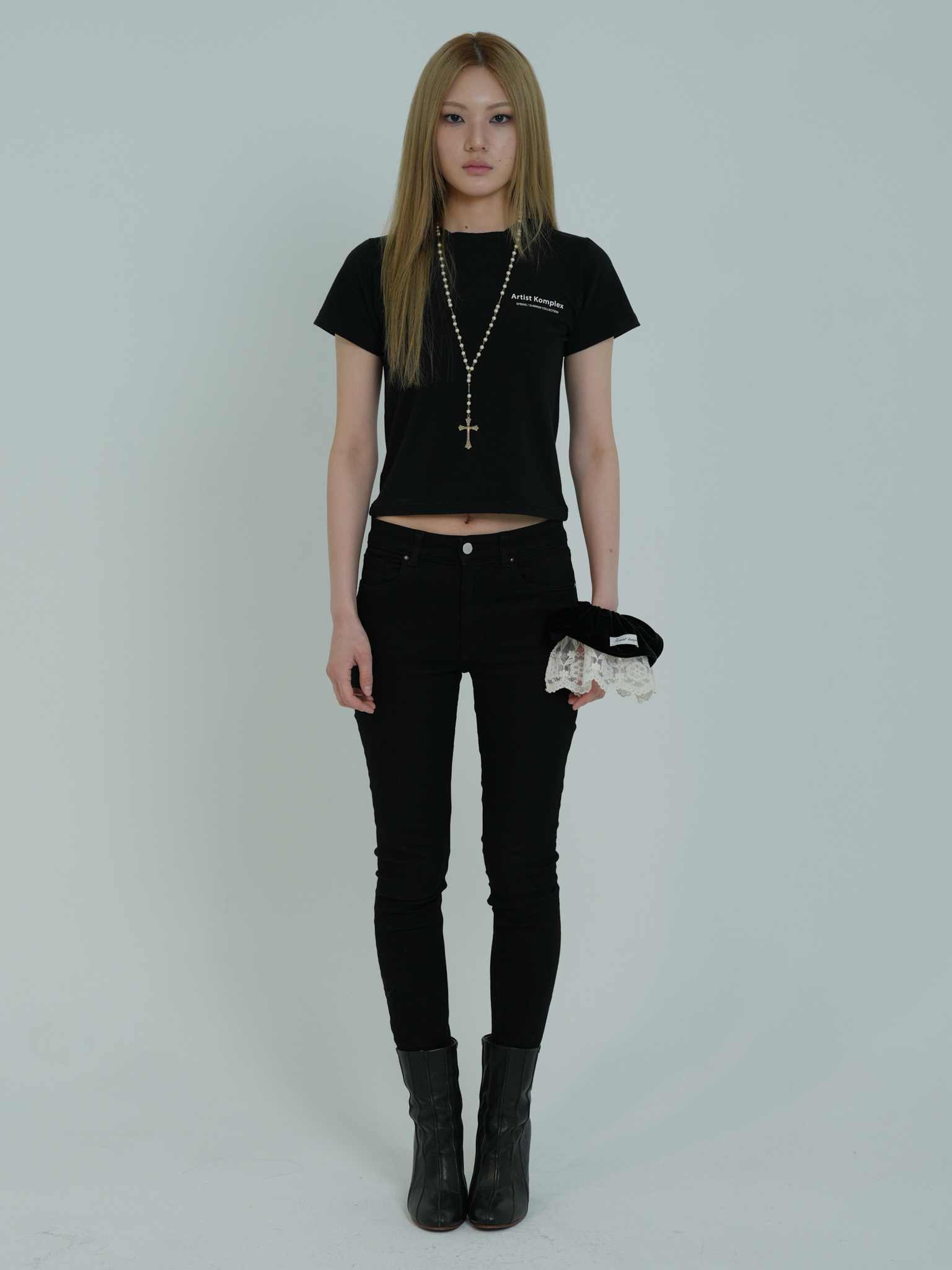 ARTIST SLIM FIT LOGO T-SHIRT (BLACK)
