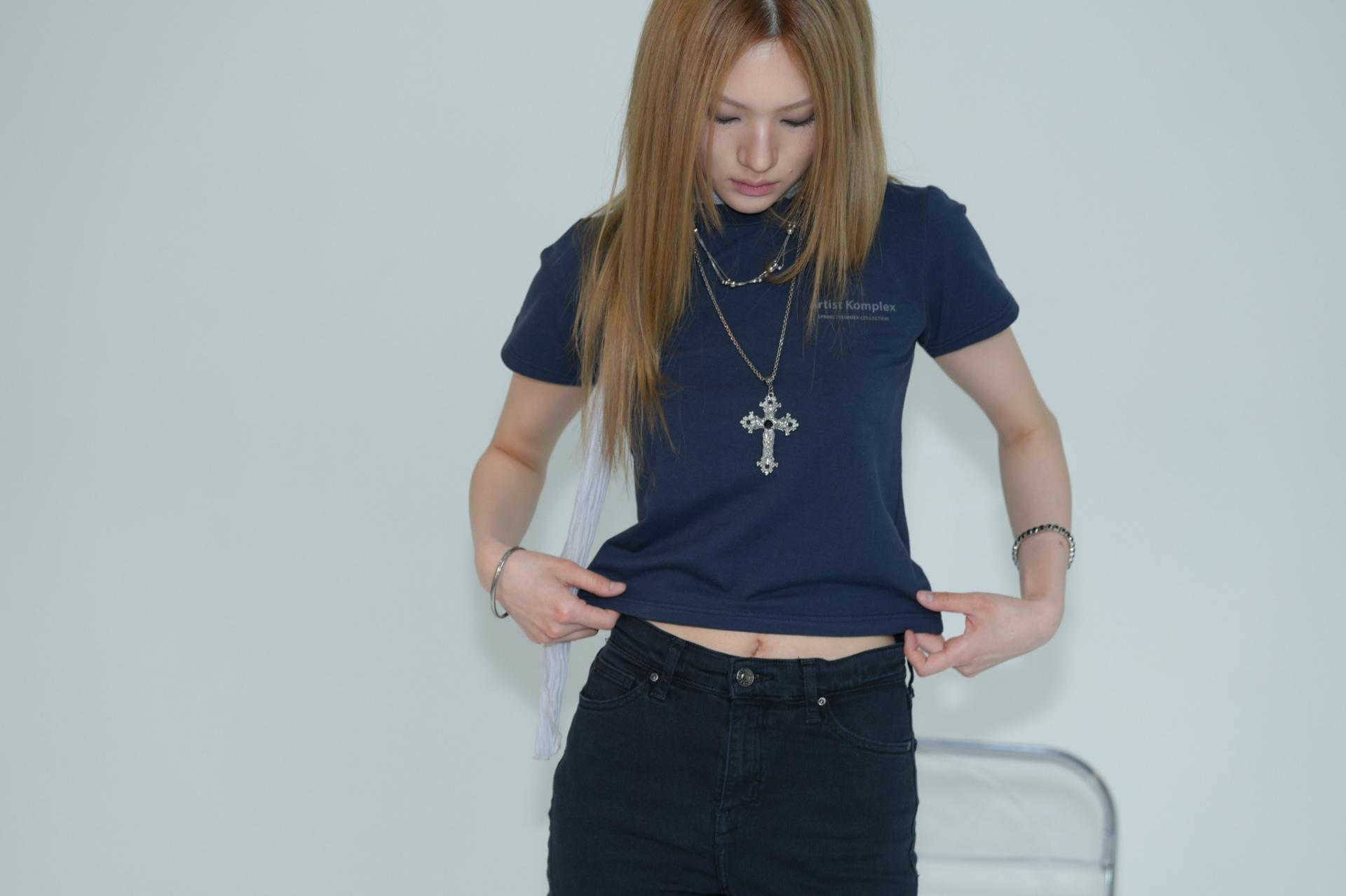 ARTIST SLIM FIT LOGO T-SHIRT (NAVY)