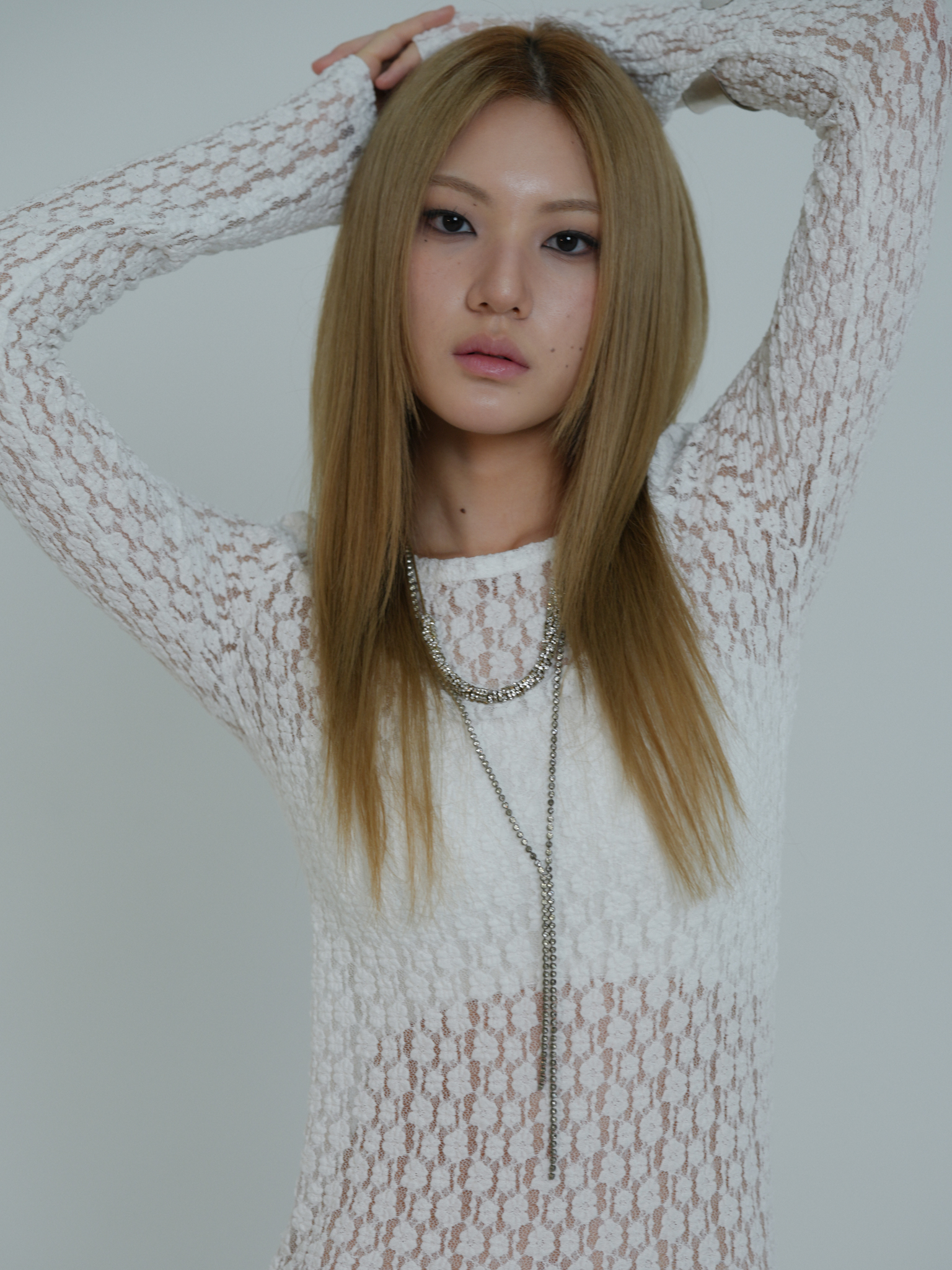 ARTIST FLORAL LACE LONG SLEEVE (WHITE)