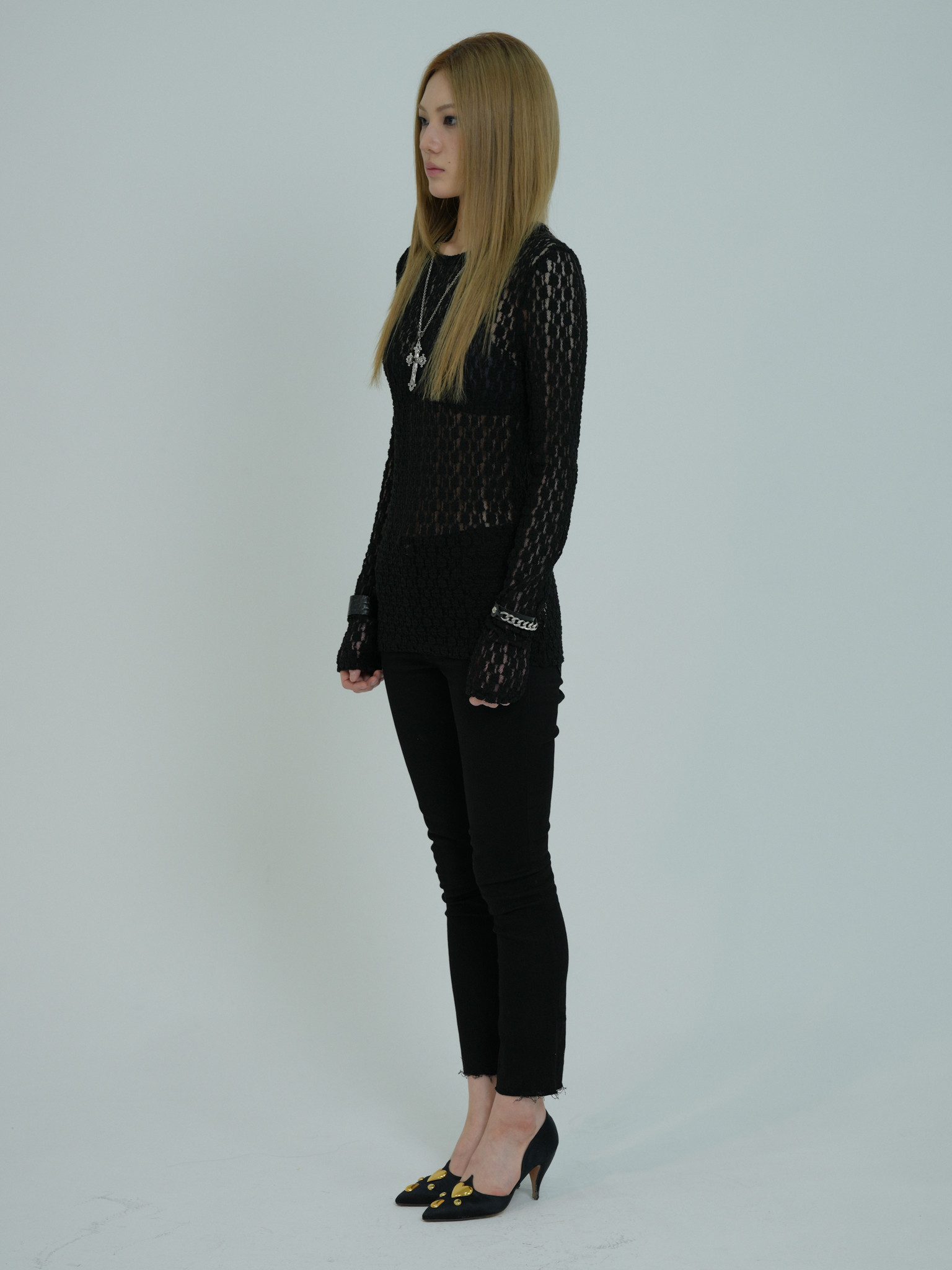 ARTIST FLORAL LACE LONG SLEEVE (BLACK)