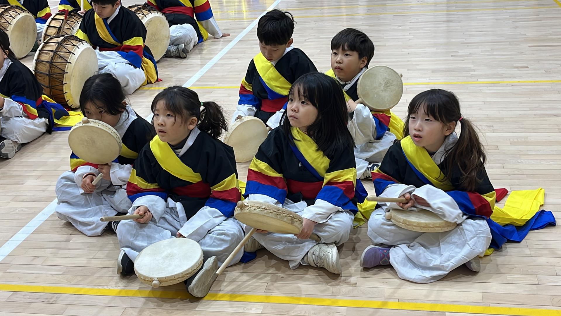 1c0850b5d4090.jpg