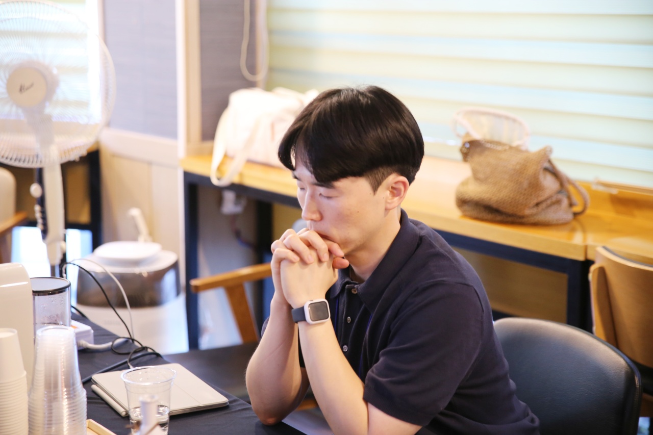 a57fe8271c572.jpg