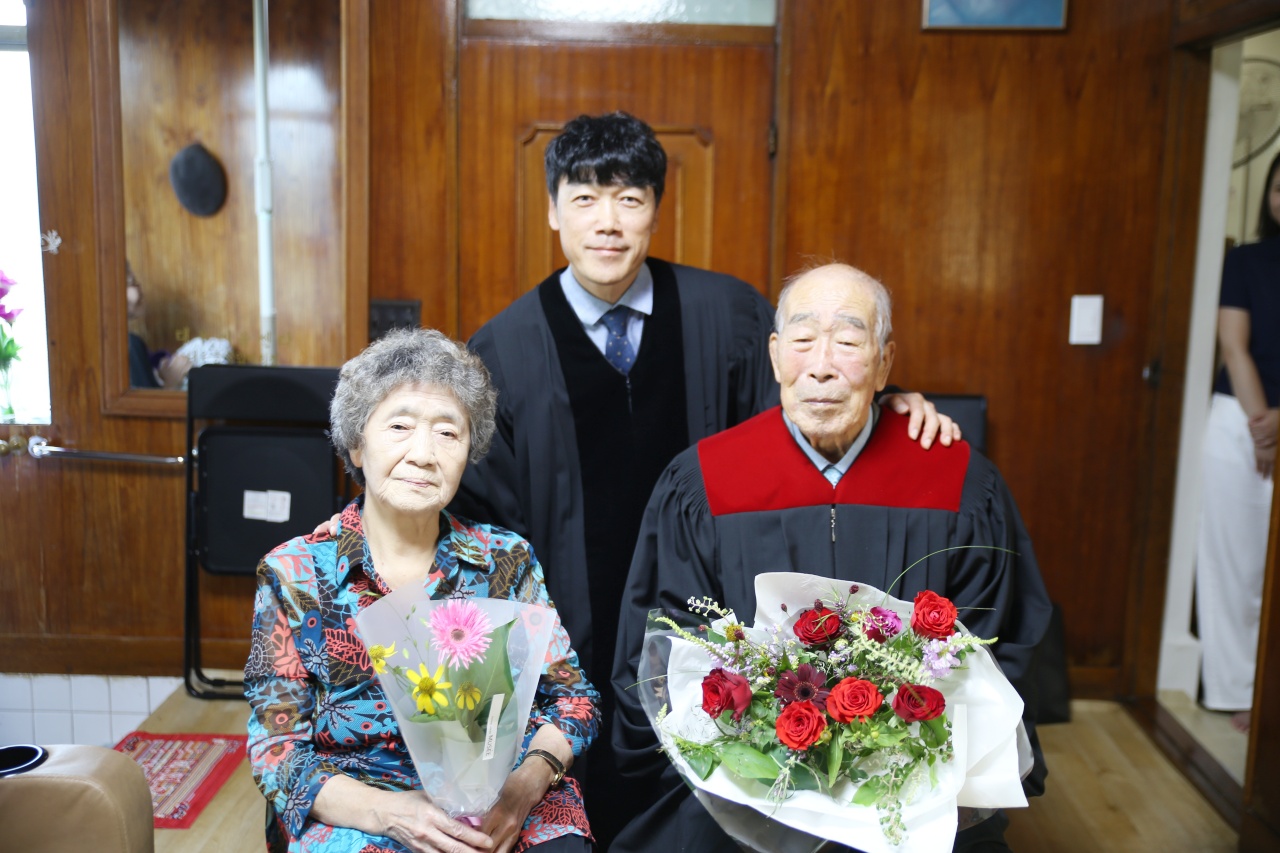 ae33e610a19aa.jpg