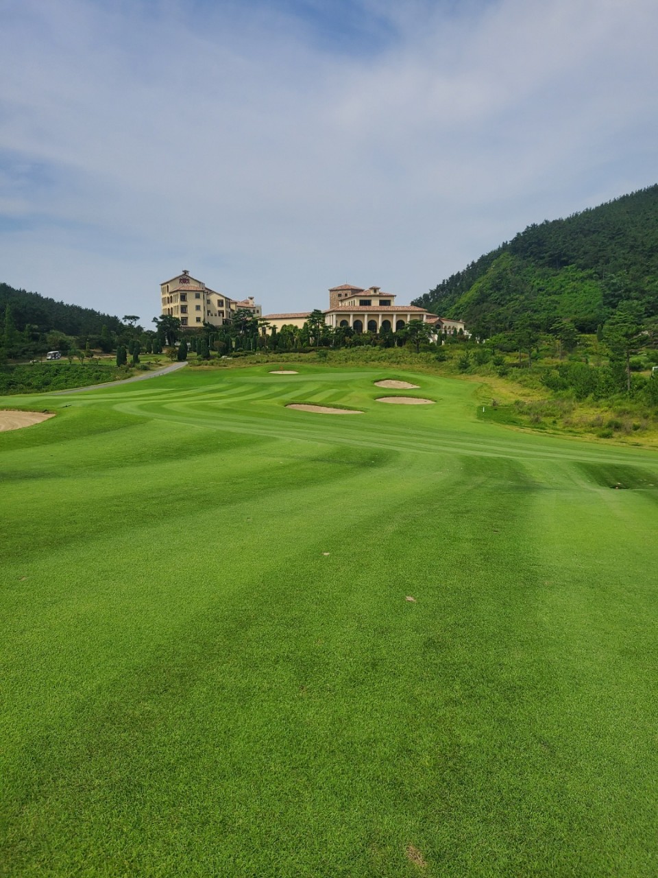 4월⛳골든베이(태안) 1박2일 초특가!! 375,000원🔵골프명가 제이드 팰리스 혈통을 계승한 서해안 최고!! 27홀 고급 휴양형 "골든베이 골프&리조트"