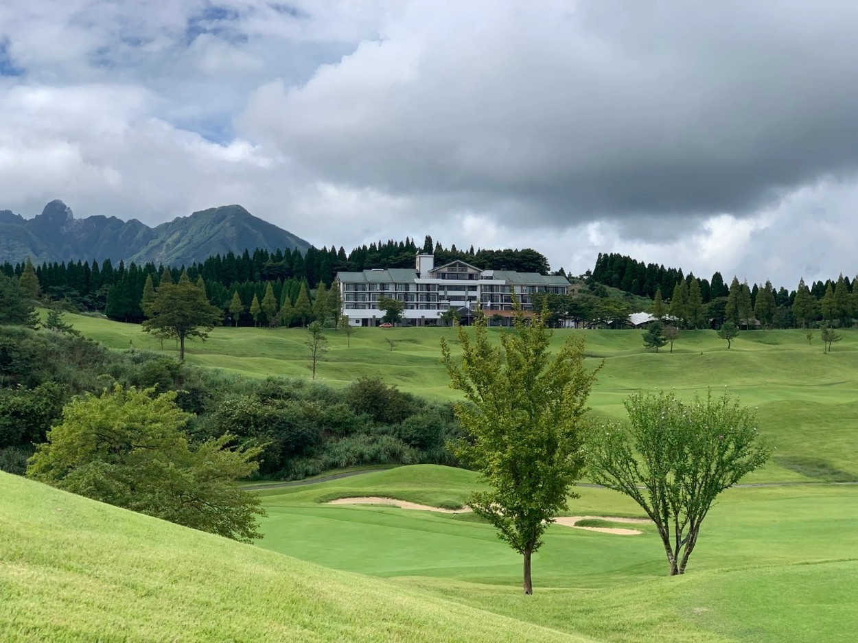 ⛳️일본 구마모토 아소스카이블루CC 해발90M 인천출발 3박4일 1,065,000원~ ✅김해출발 995,000원~