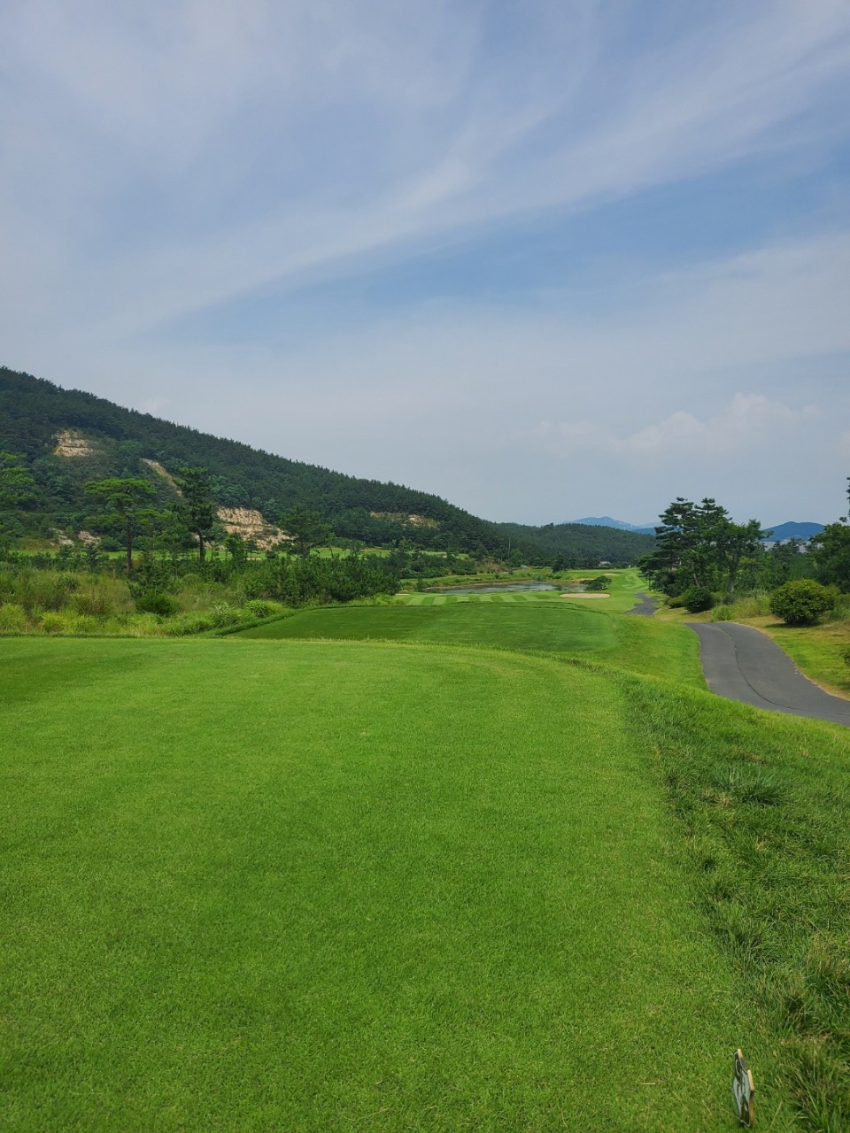 4월⛳골든베이(태안) 1박2일 초특가!! 375,000원🔵골프명가 제이드 팰리스 혈통을 계승한 서해안 최고!! 27홀 고급 휴양형 "골든베이 골프&리조트"