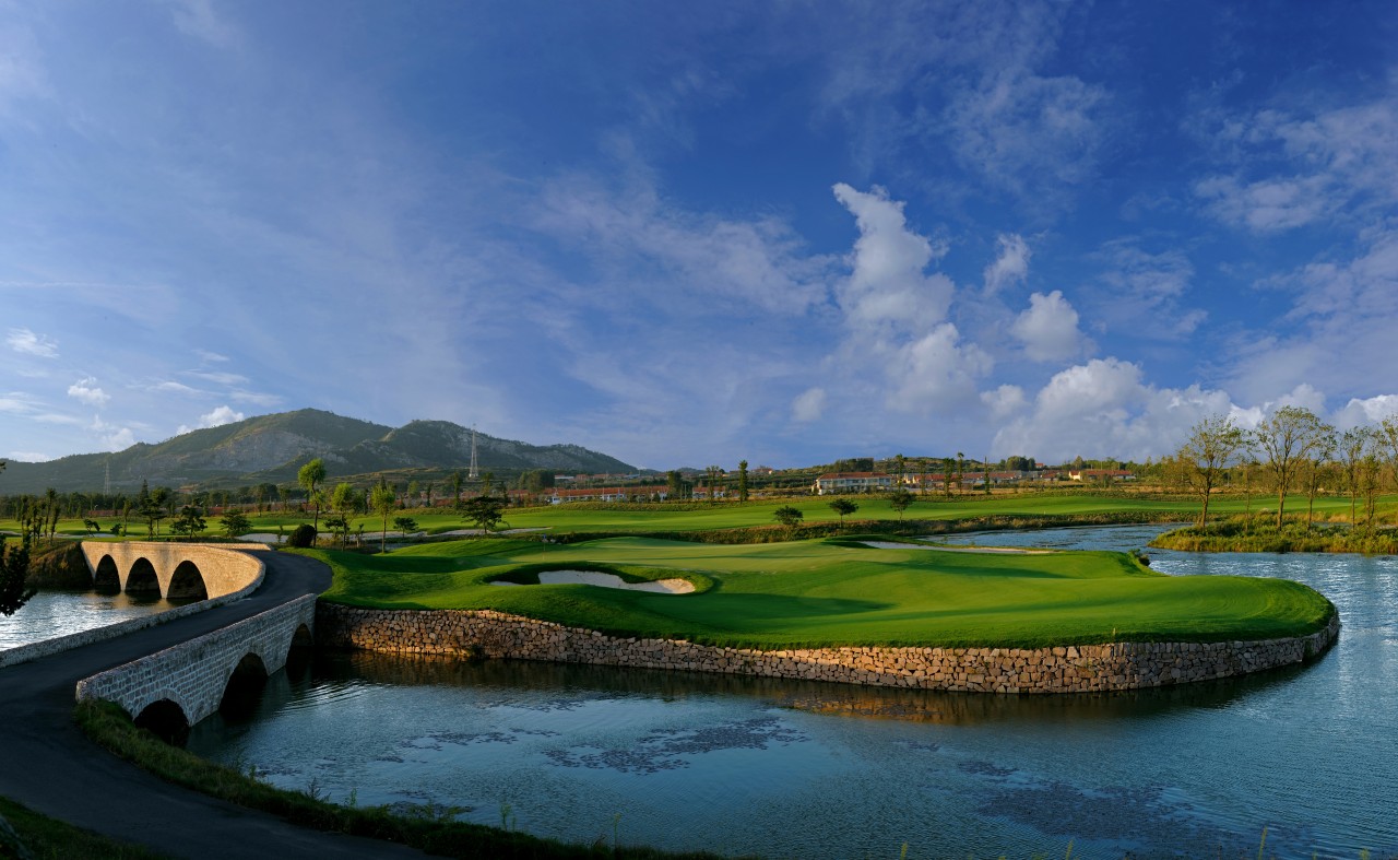 8~9월⛳ "바다를 품은 스톤베이 2박3일 54홀 899,000원~ ♨️ 온천으로 완성하는 위고온천CC 힐링 골프 여행"