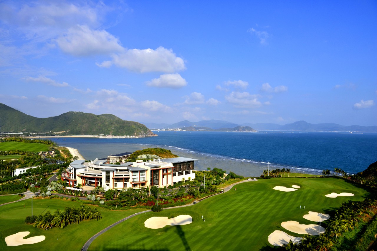7~8월 ⛳싼야 VIP 삼색골프 _ 녹회두 ▪ 해중해 ▪ 용천곡cc 여름 휴가 최고의 골프코스