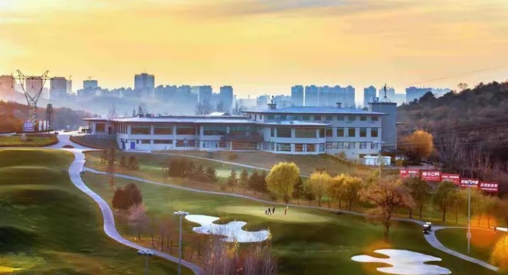 5~9월⛳"심양 철령 용산CC 무제한 골프" ✔ 해발 700m 천혜 자연환경 👉 2박3일 599,000원~👉 3박4일 679,000원~