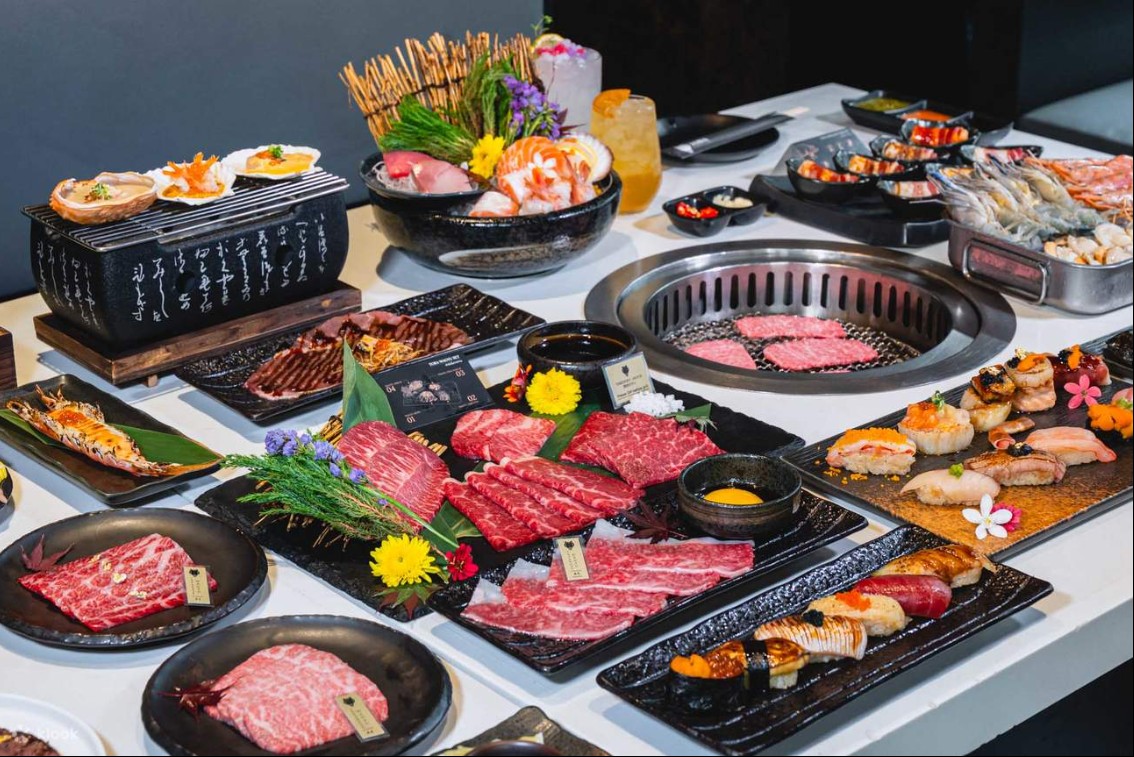 방콕 시라차📅 8/23~ 4박 6일 1,100,000원 ✈️ 아시아나, 다색골프 + 휴양 + 쇼핑 + 맛집 + 마사지 + 씨푸드의 매력