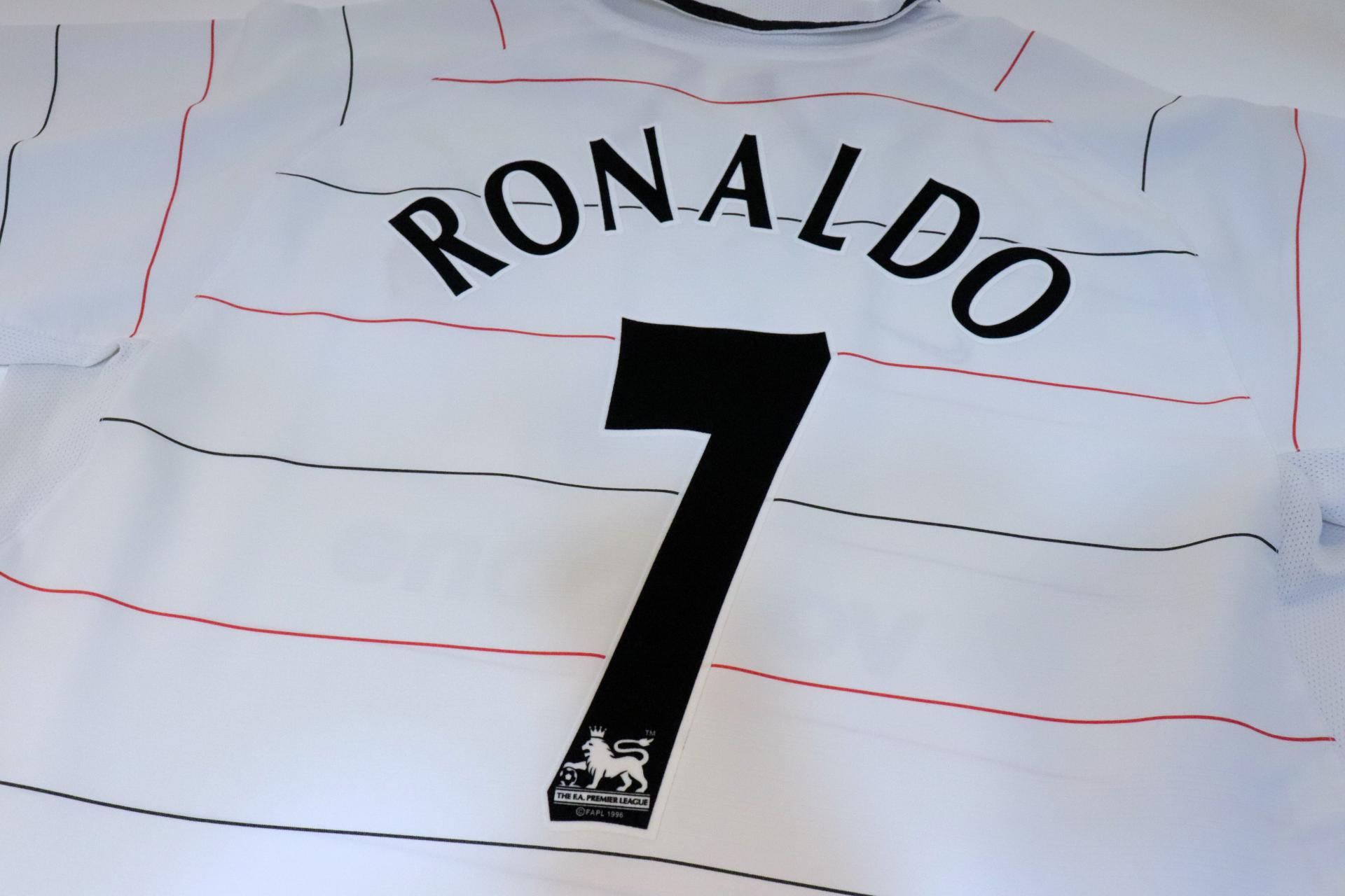 2003-2005 Manchester Utd 3rd S/S #7 Ronaldo - XXL
