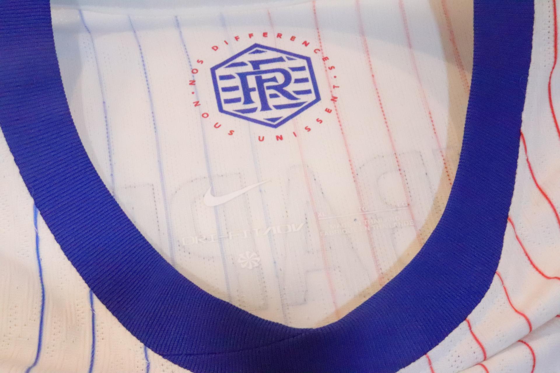 2024-2026 France Away adv S/S #10 Mbappe (Official) - XL