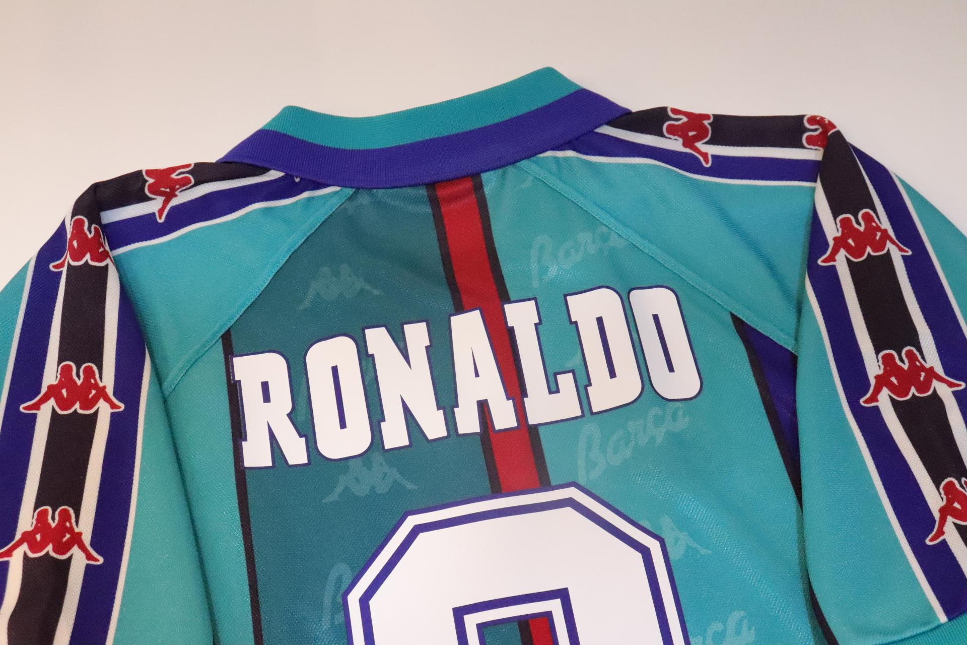 1995-1997 Barcelona Away S/S #9 Ronaldo - XL