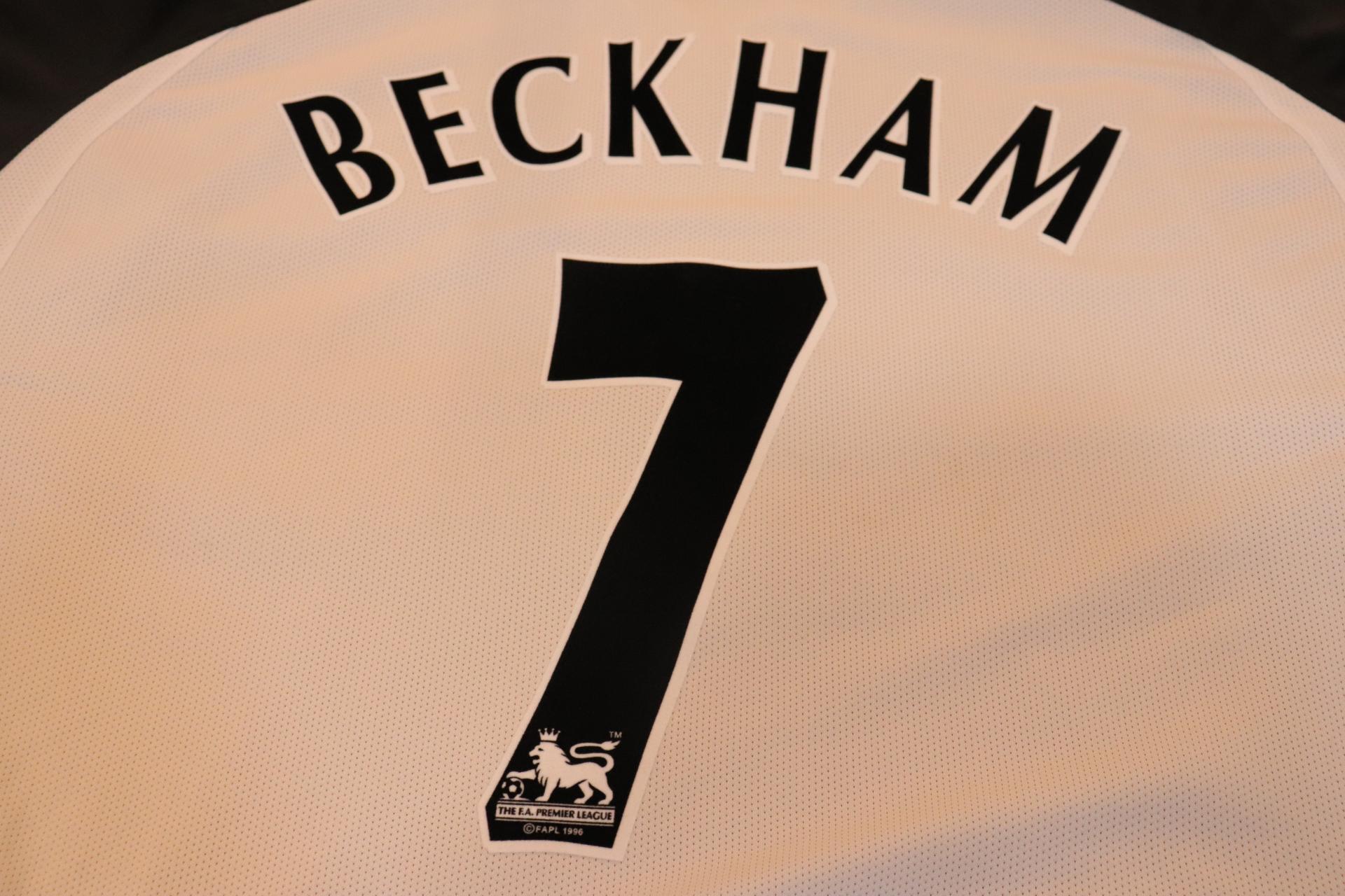 2001-2002 Manchester Utd Away L/S #7 Beckham - XL