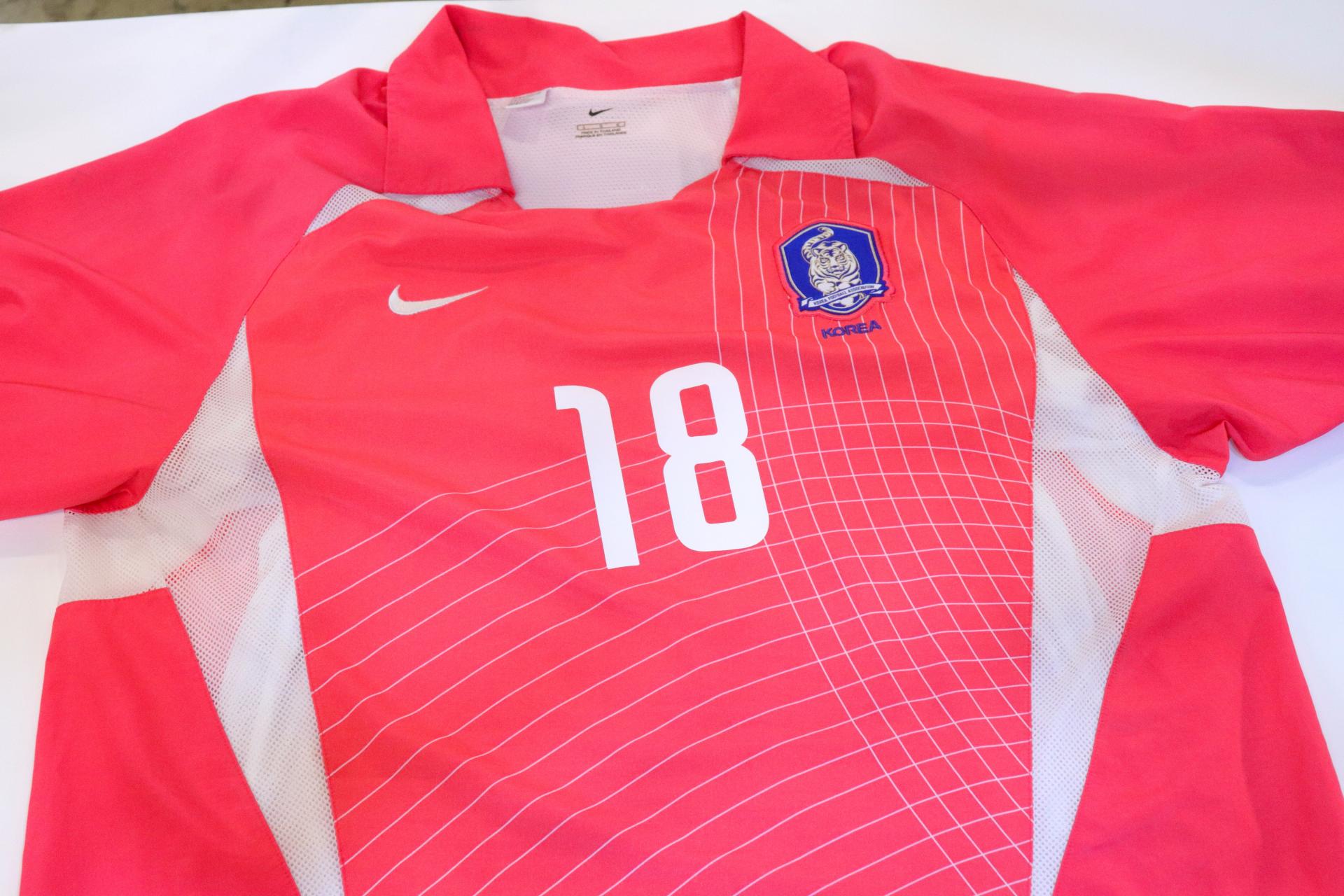 2002-2004 Korea Home Authentic S/S #18 S H HWANG - L