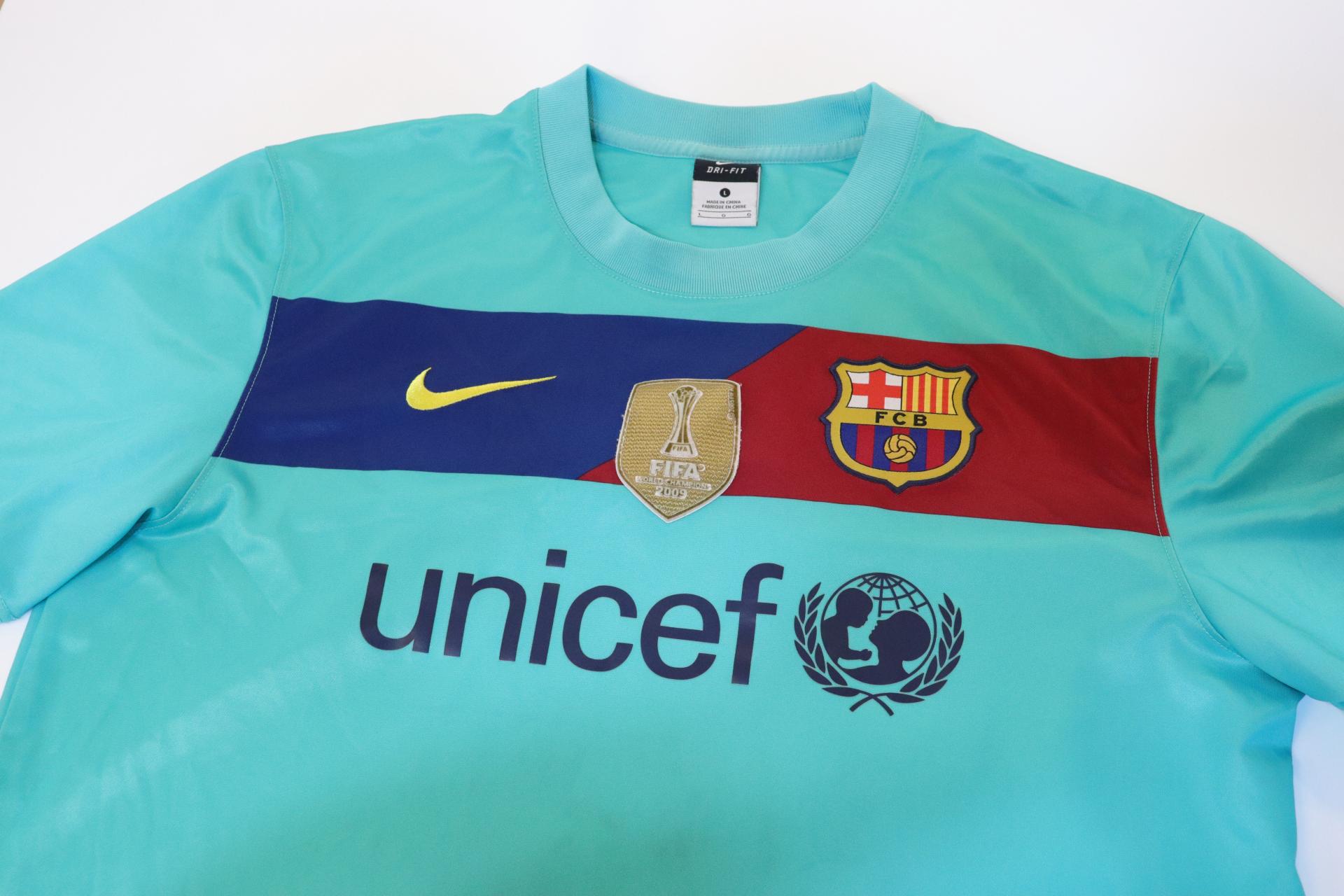 2010-2011 Barcelona Away S/S #8 A.Iniesta - L