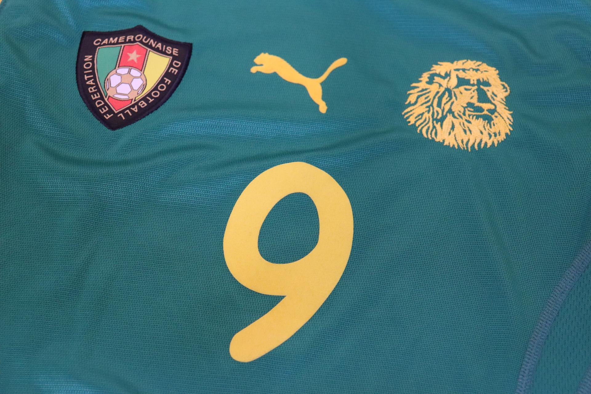 2002-2004 Cameroon Home Sleeveless #9 Etóo - L