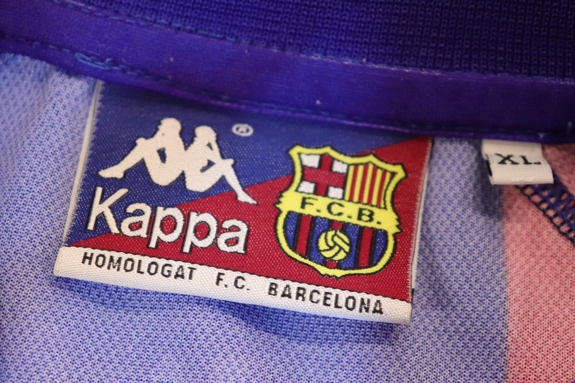 1995-1997 Barcelona Home S/S #9 Ronaldo - XL