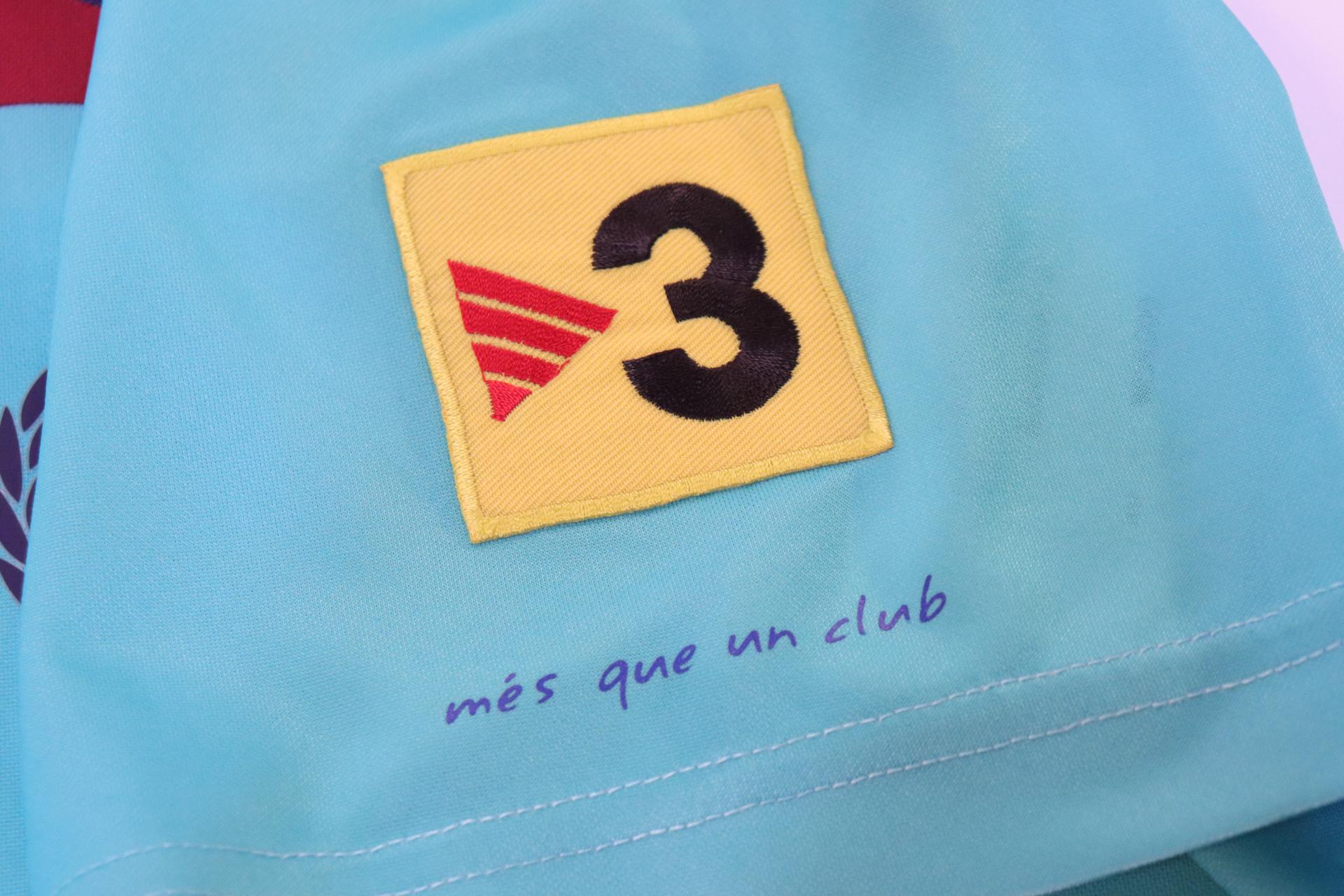 2010-2011 Barcelona Away S/S #8 A.Iniesta - L