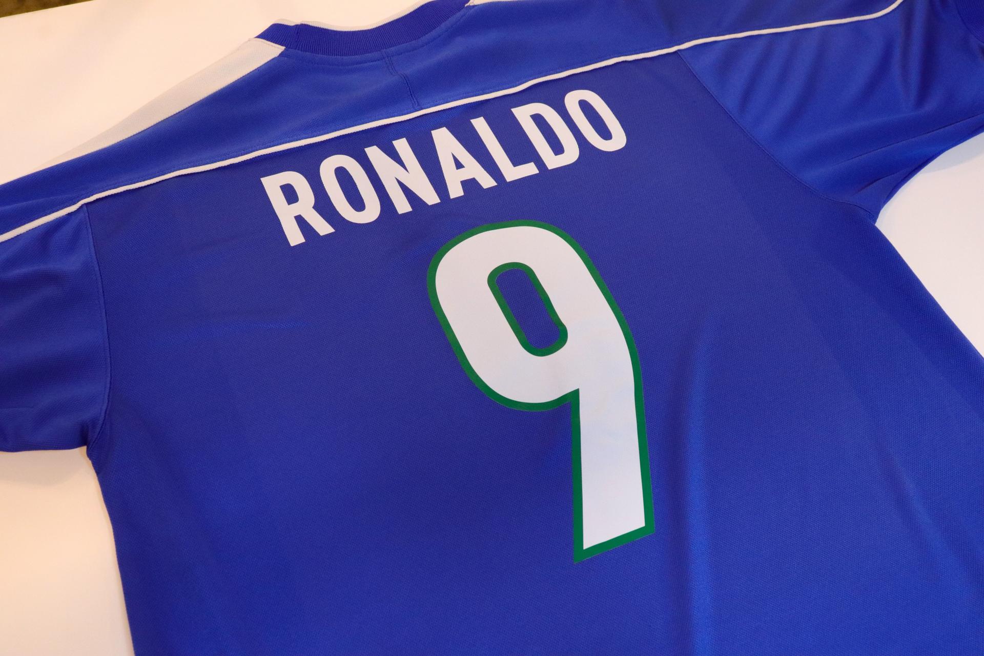 1998-2000 Brazil Away S/S #9 Ronaldo - L