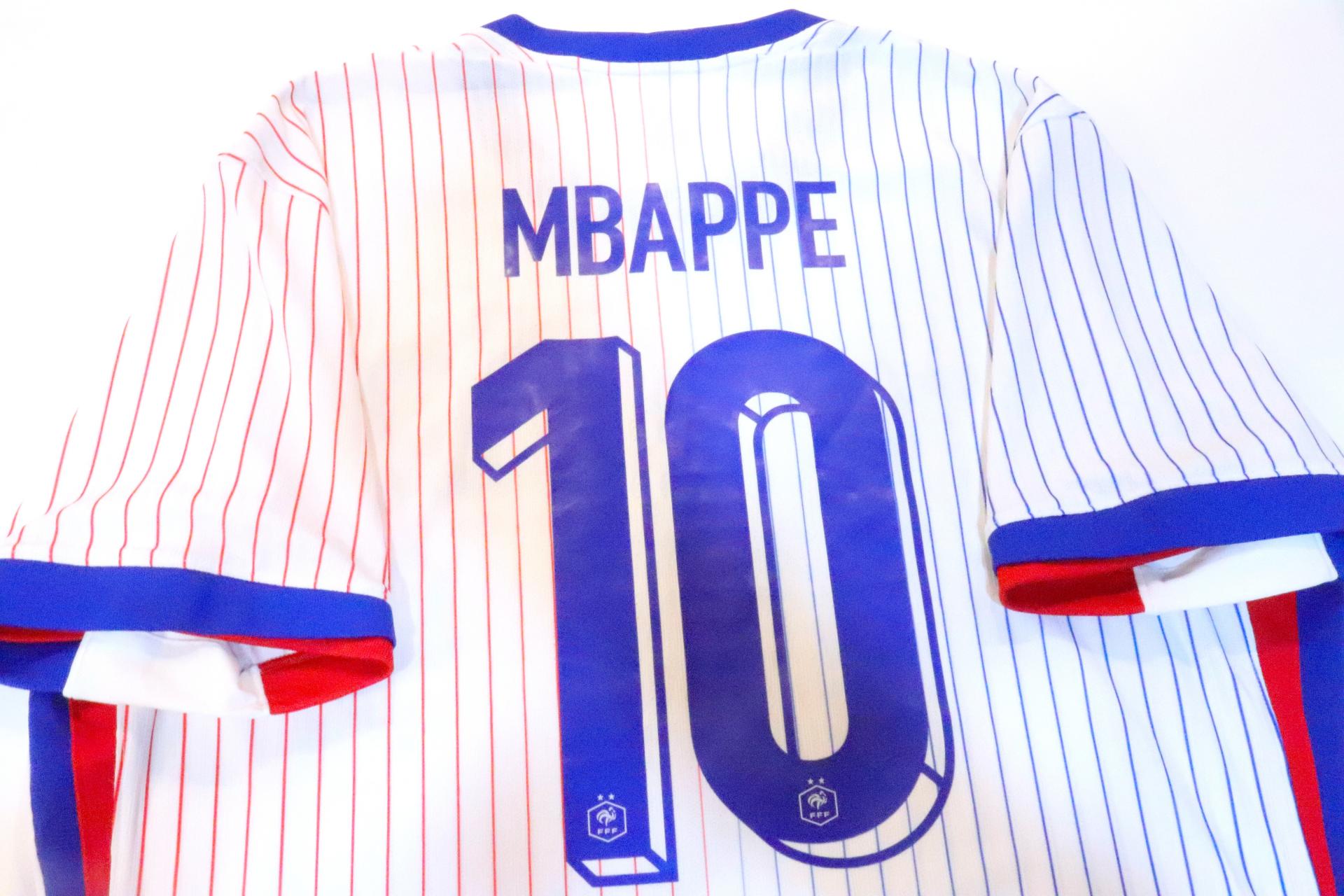 2024-2026 France Away adv S/S #10 Mbappe (Official) - XL
