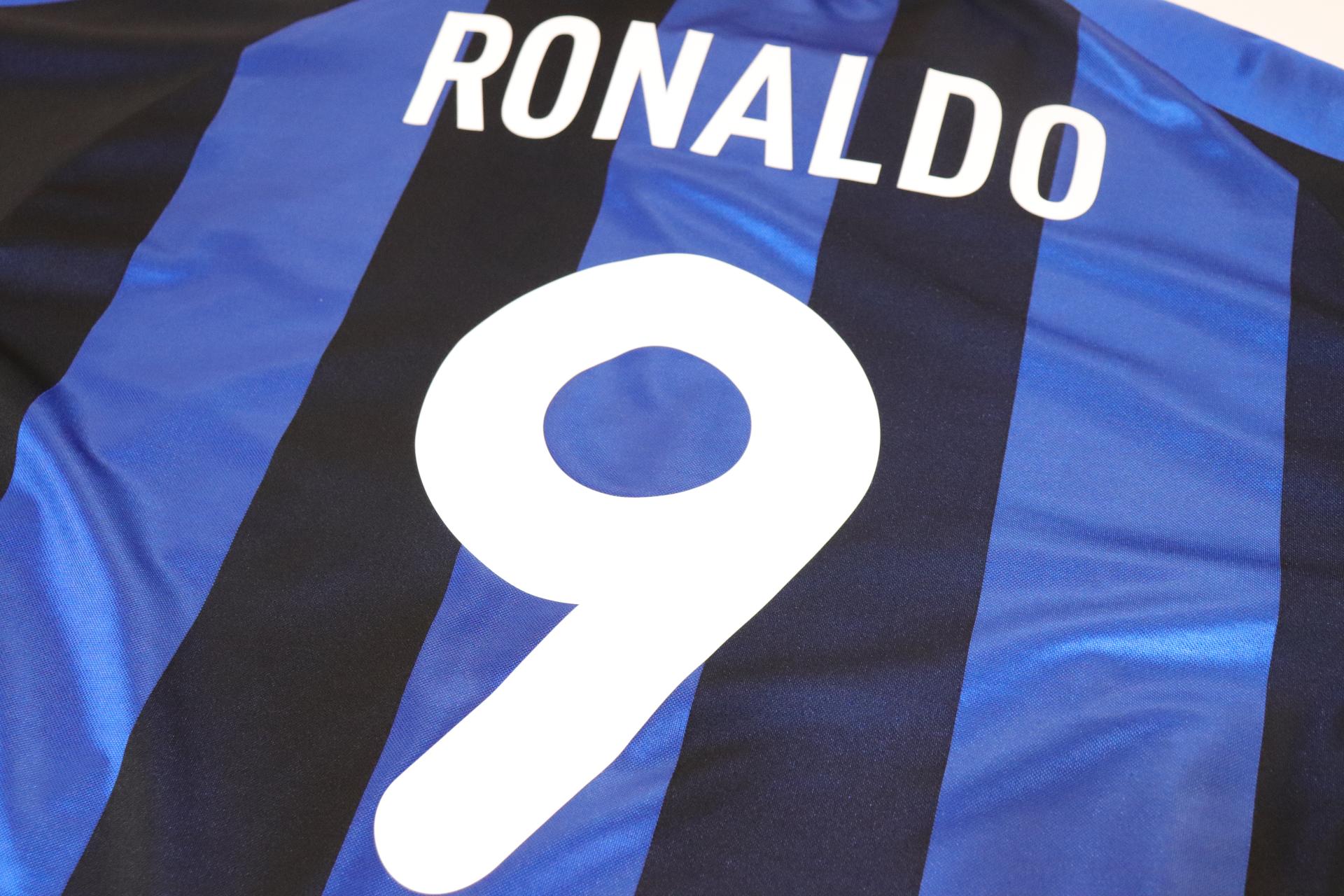 2001-2002 Inter Milan Home S/S #9 Ronaldo - XL