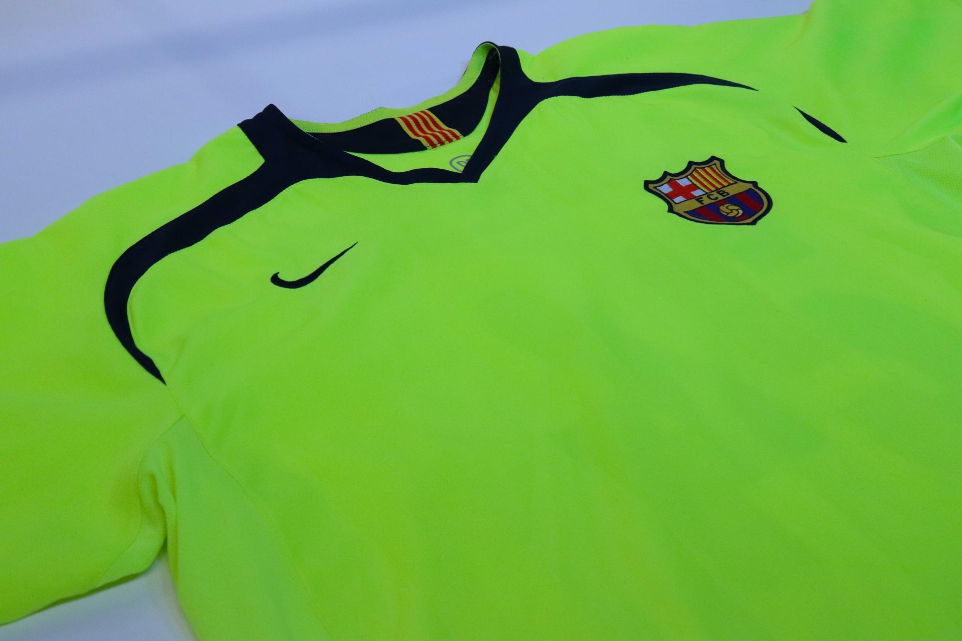 2005-2006 Barcelona Away S/S #24 A.Iniesta - XXL