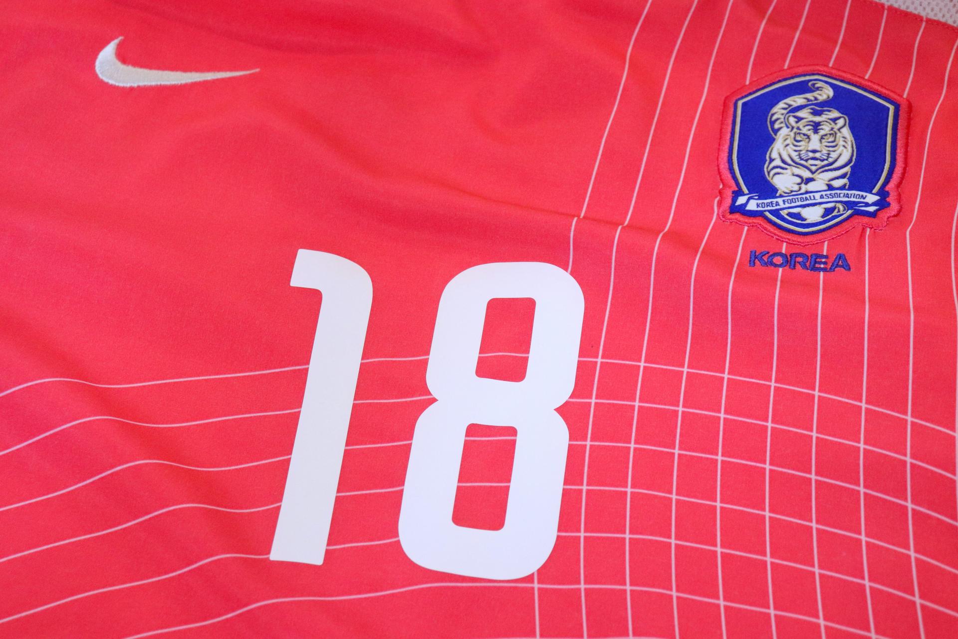 2002-2004 Korea Home Authentic S/S #18 S H HWANG - L