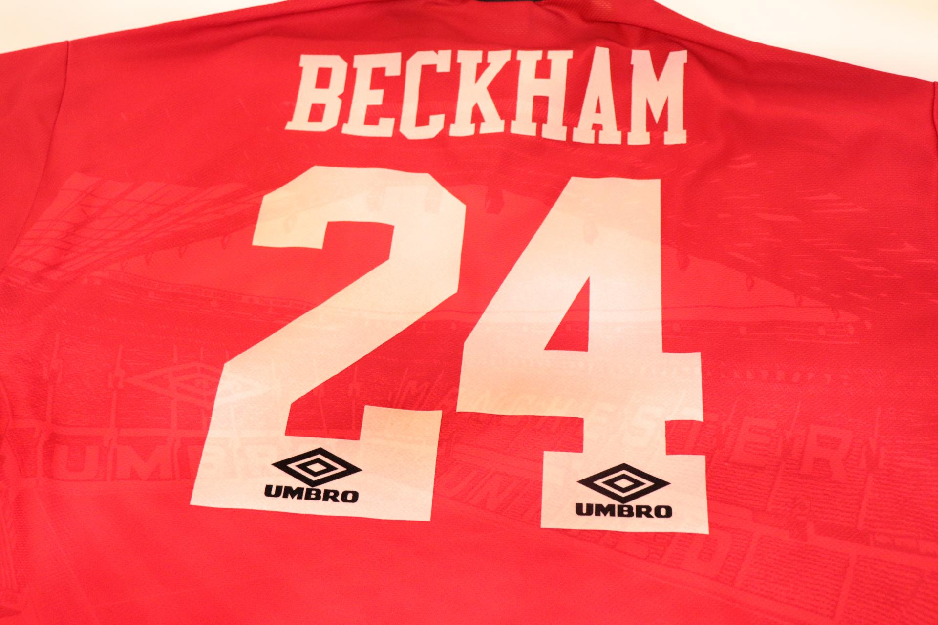 1994-1996 Manchester Utd Home S/S #24 Beckham - L