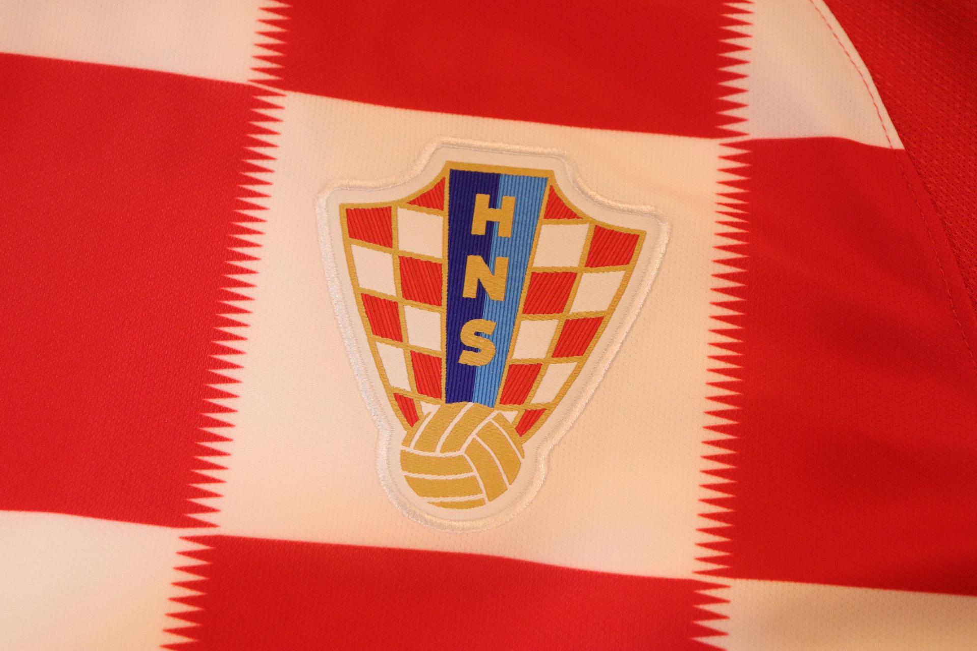 2018-2020 Croatia Home S/S #4 Perisic - XL