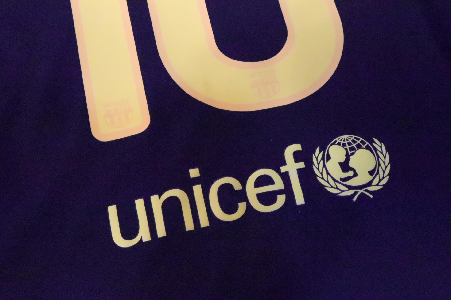 2011-2012 Barcelona Away S/S #10 Messi - XL
