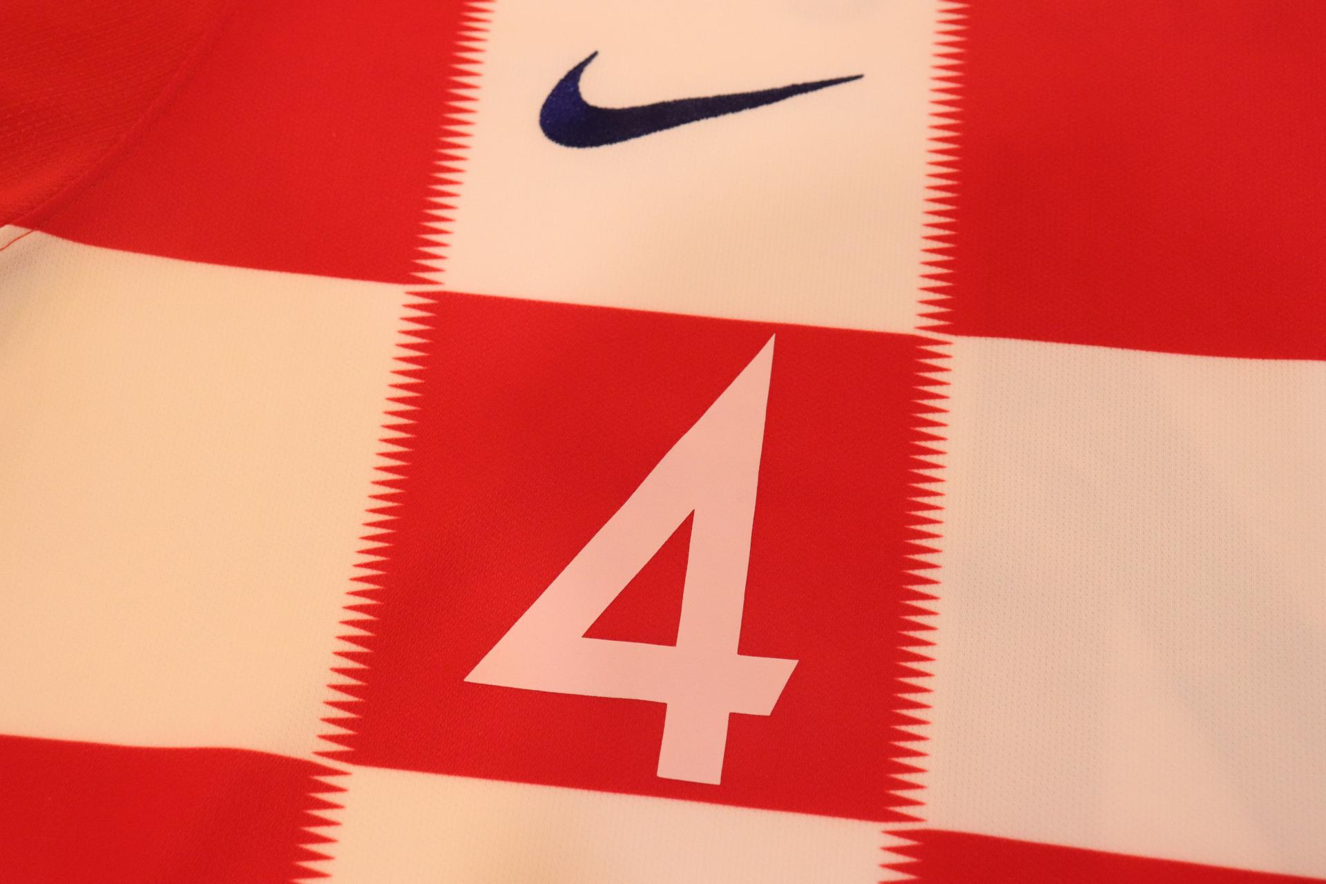 2018-2020 Croatia Home S/S #4 Perisic - XL