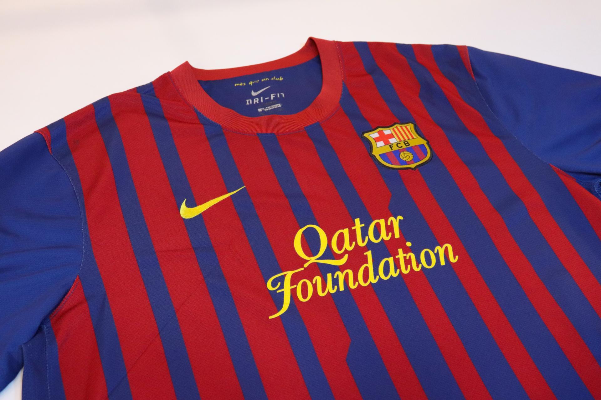 2011-2012 Barcelona Home S/S #8 A.Iniesta - XXL