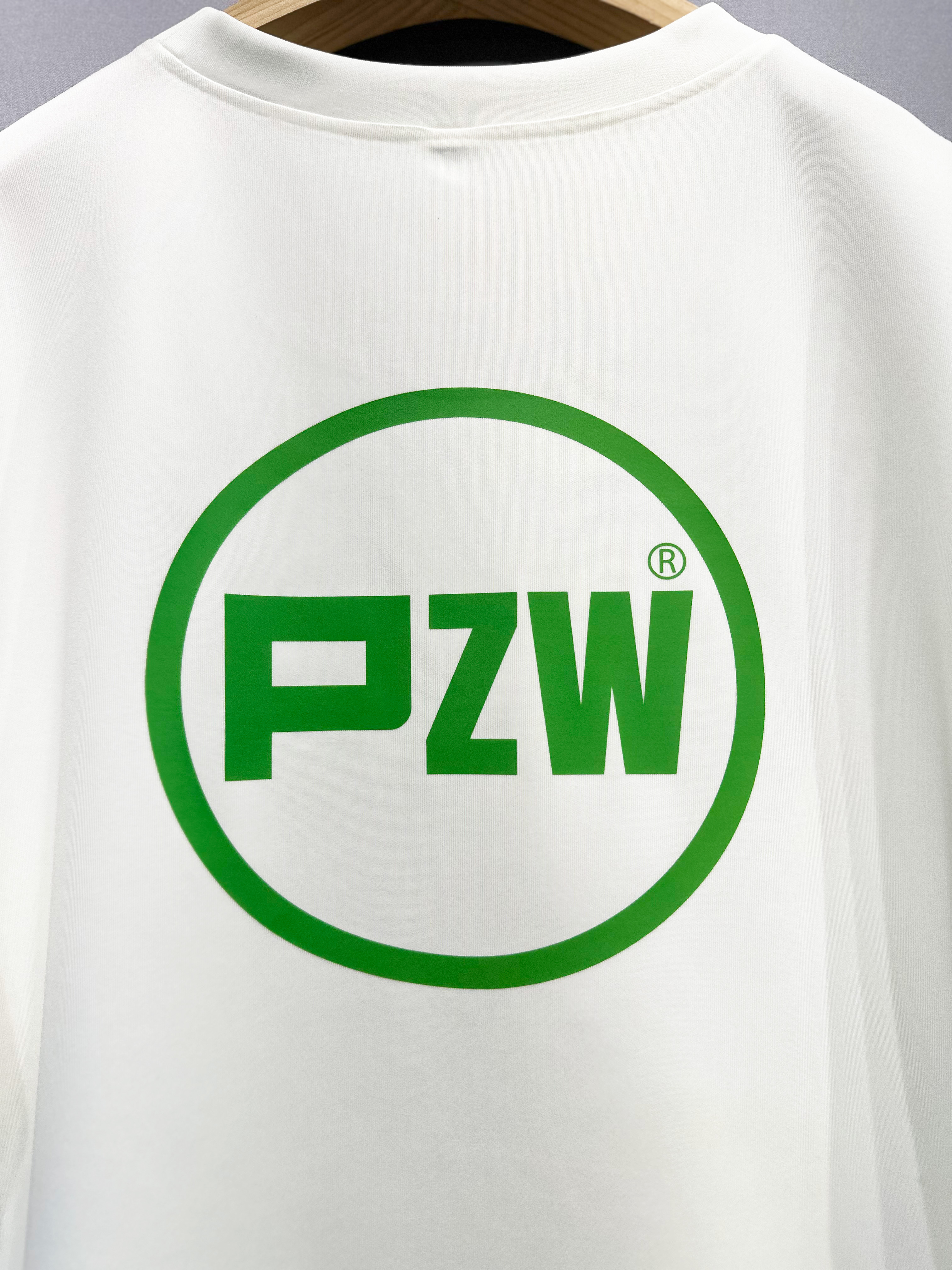 PZW 크루넥 로고 티셔츠