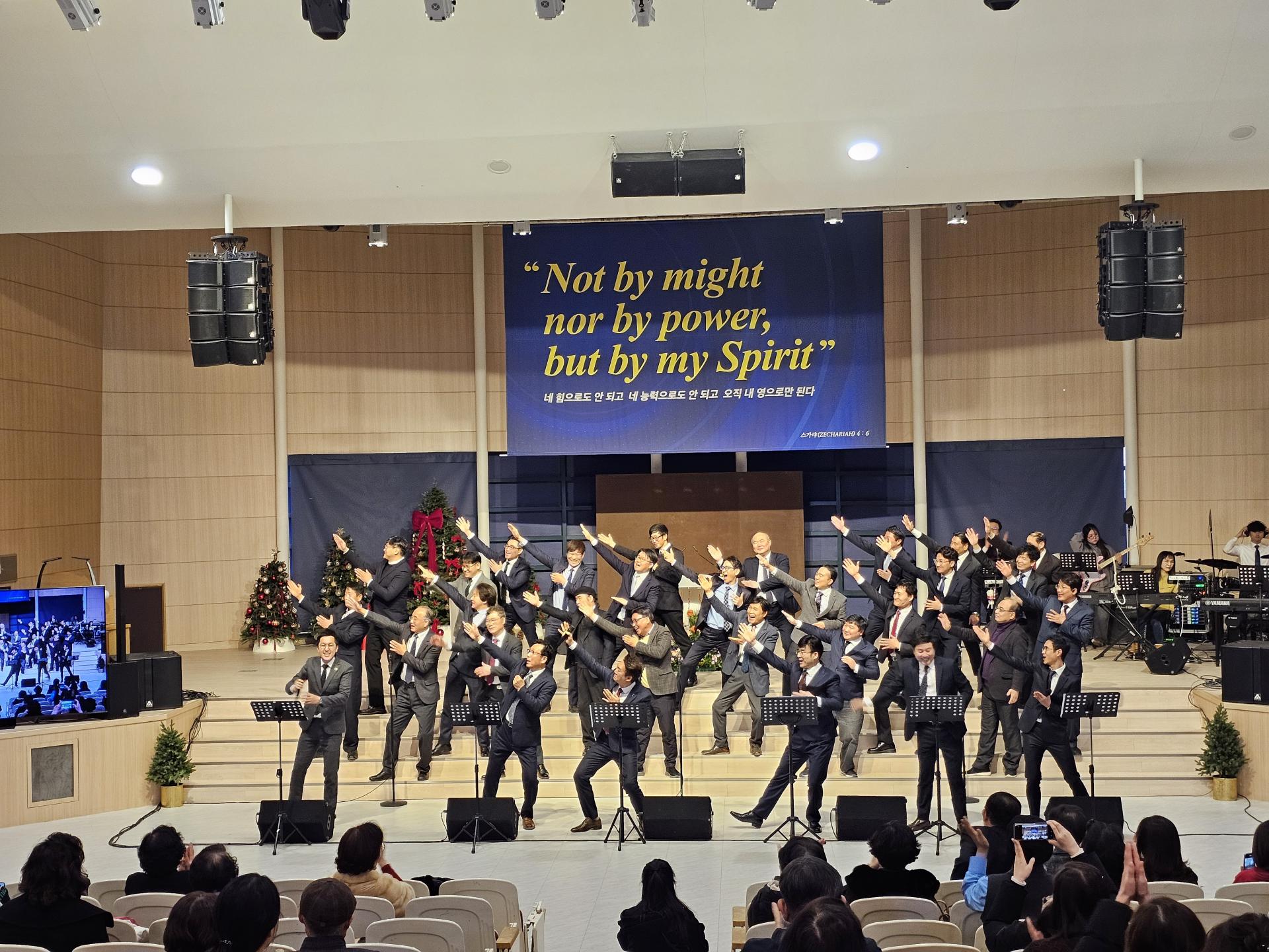 4d449477a20f5.jpg