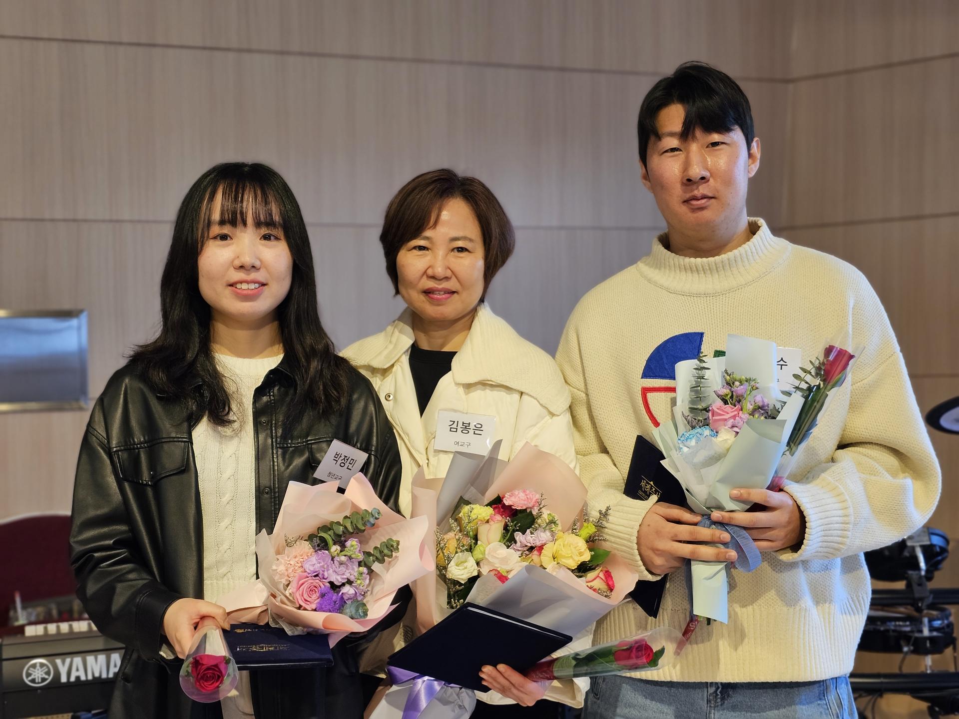 d521194f76d3a.jpg