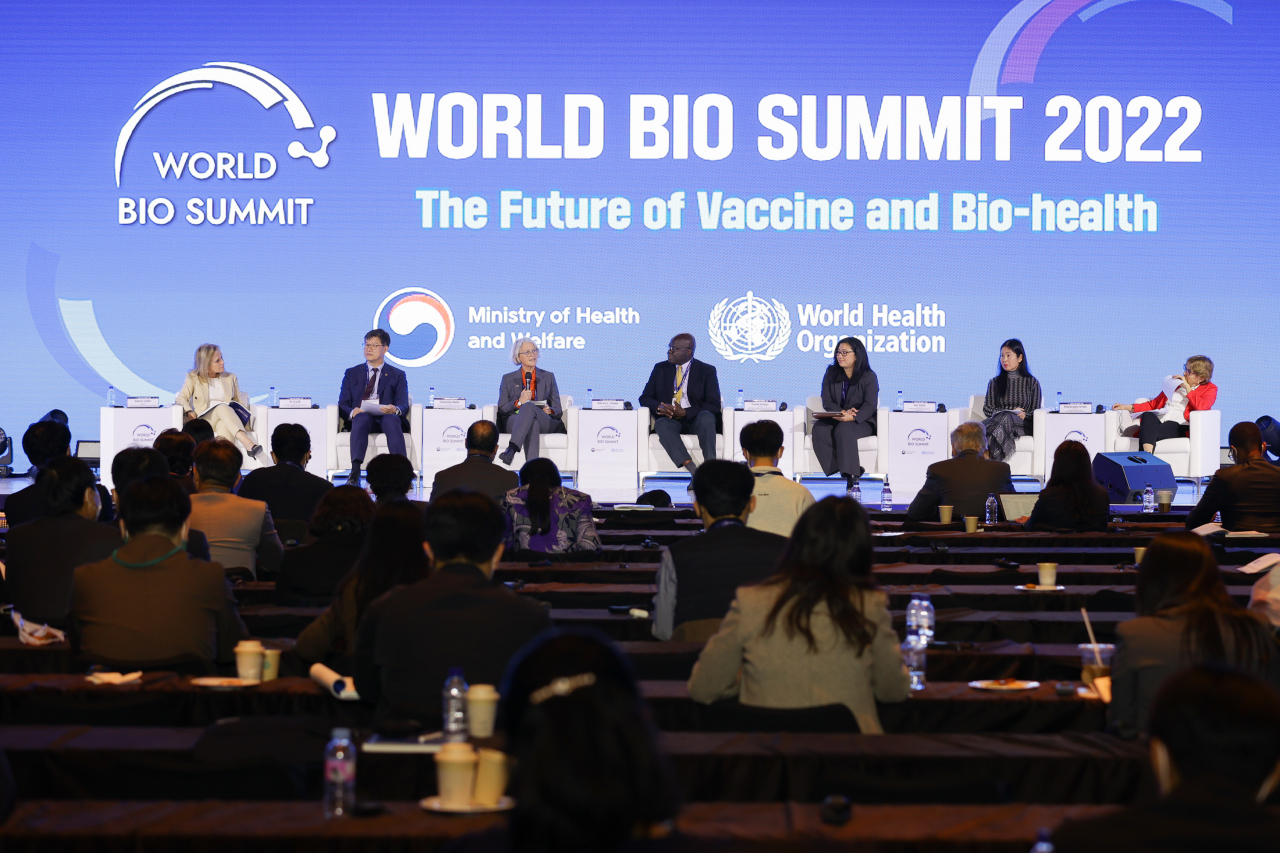 Global leaders from governments, the scientific community, the private sector, and international organizations related to vaccines and biologics, discuss 