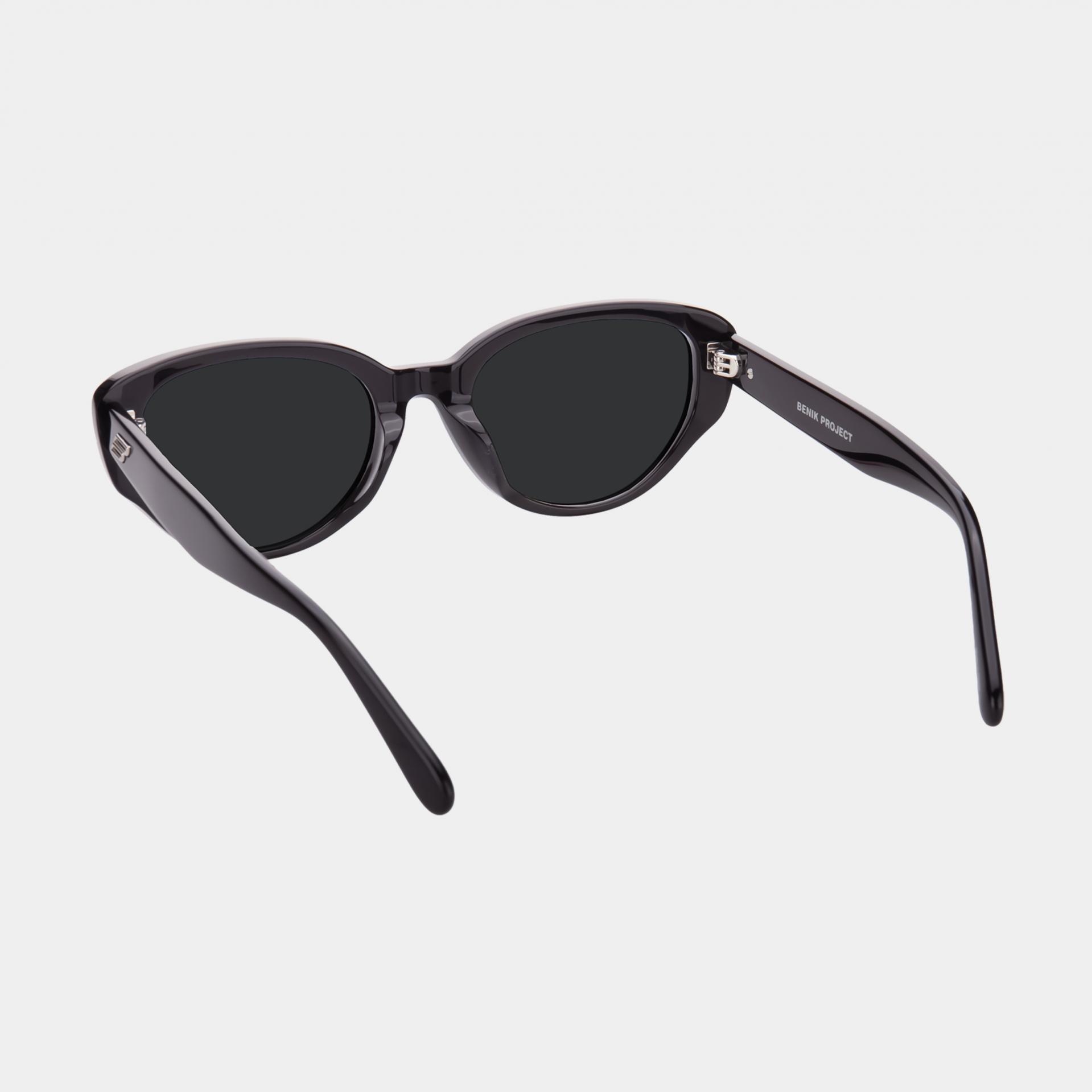WHIP C1 BLACK