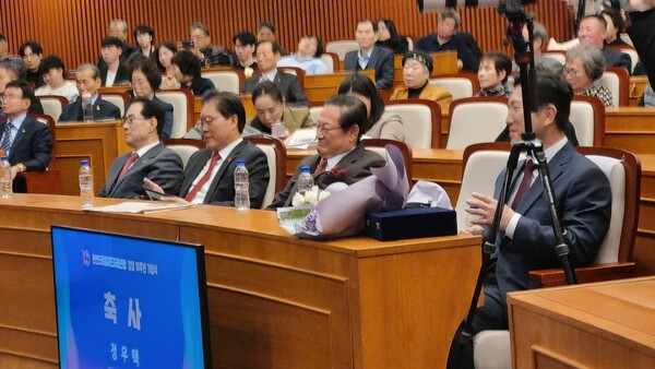 [이날 행사에서 수상한 수상자들의 모습]