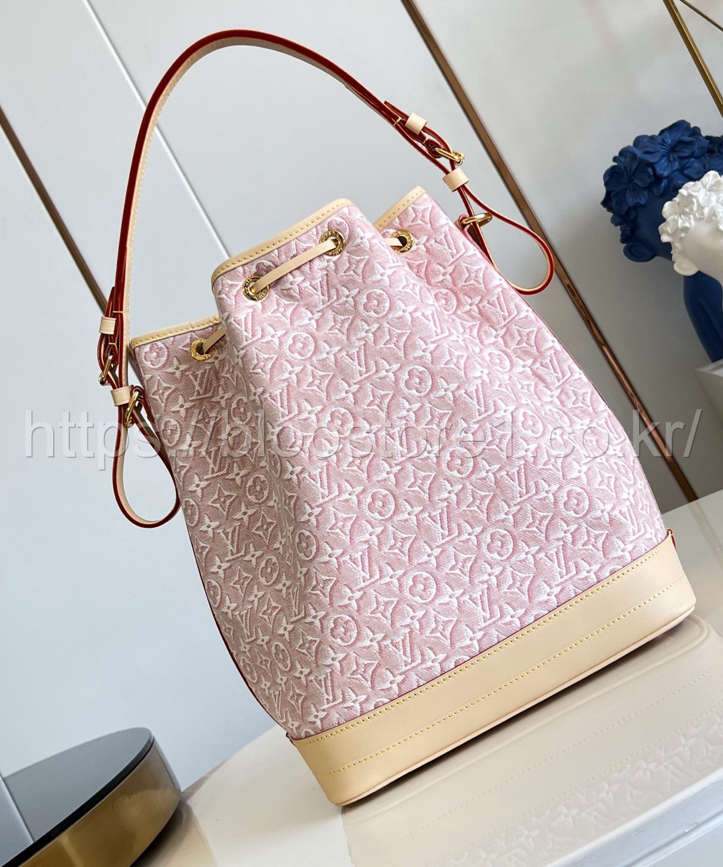 루이비통 FW26 노에 핸드백 M28714