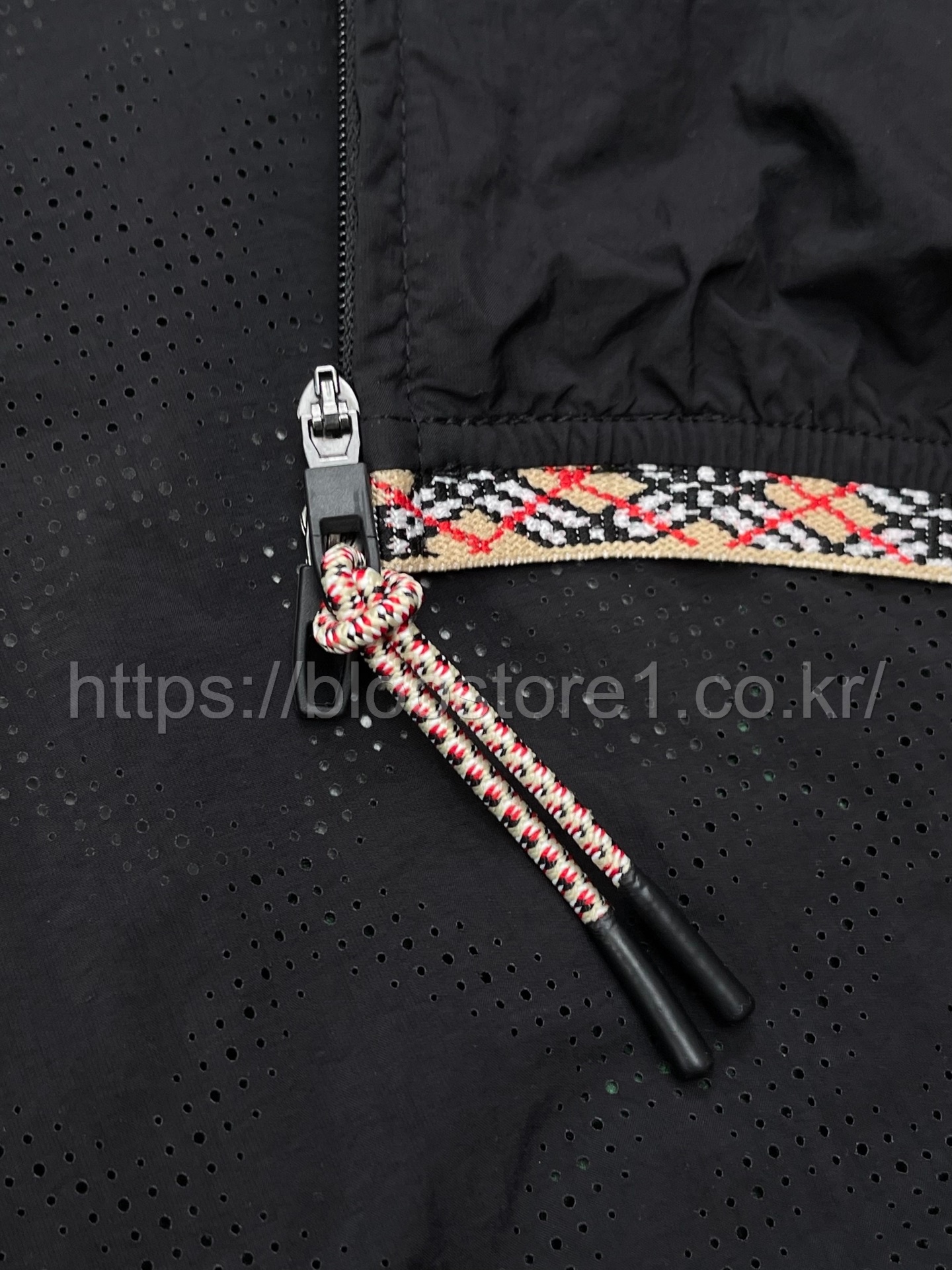 버버리 나일론 후드 재킷 3color (블루) (블랙) (그레이)