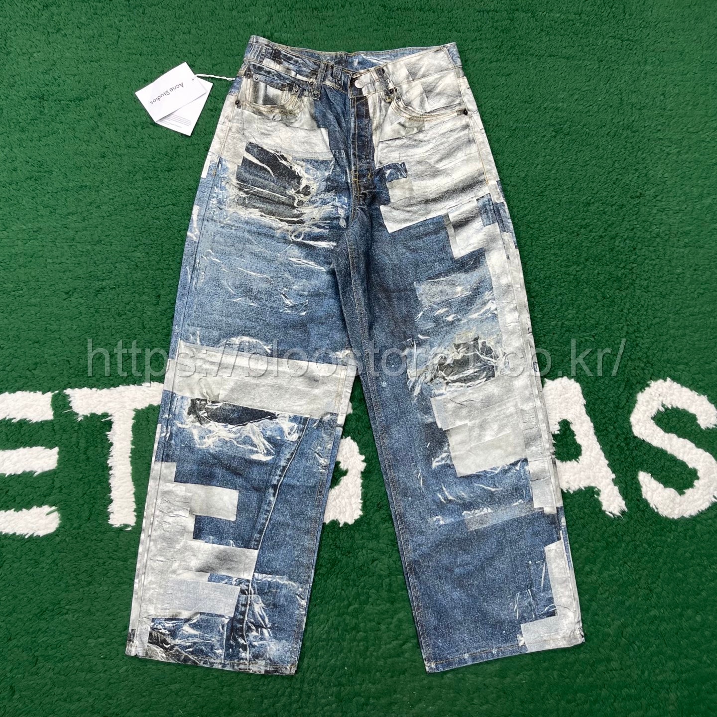 아크네 스튜디오 프린티드 진 레귤러 핏 미드 블루