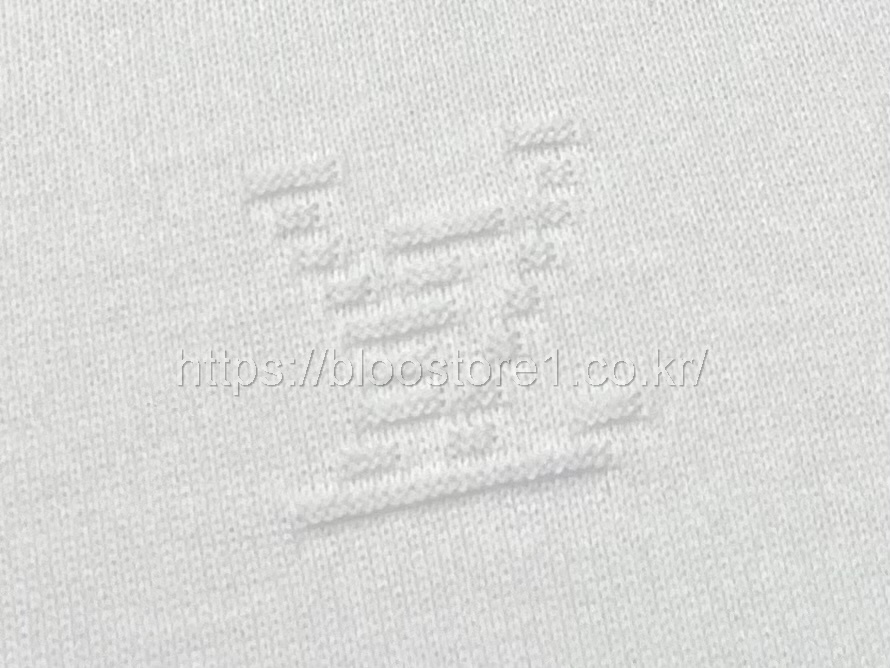 루이비통 그라디언트 시그니처 자카드 쇼트 슬리브드 크루넥 2color (블랙) (화이트)