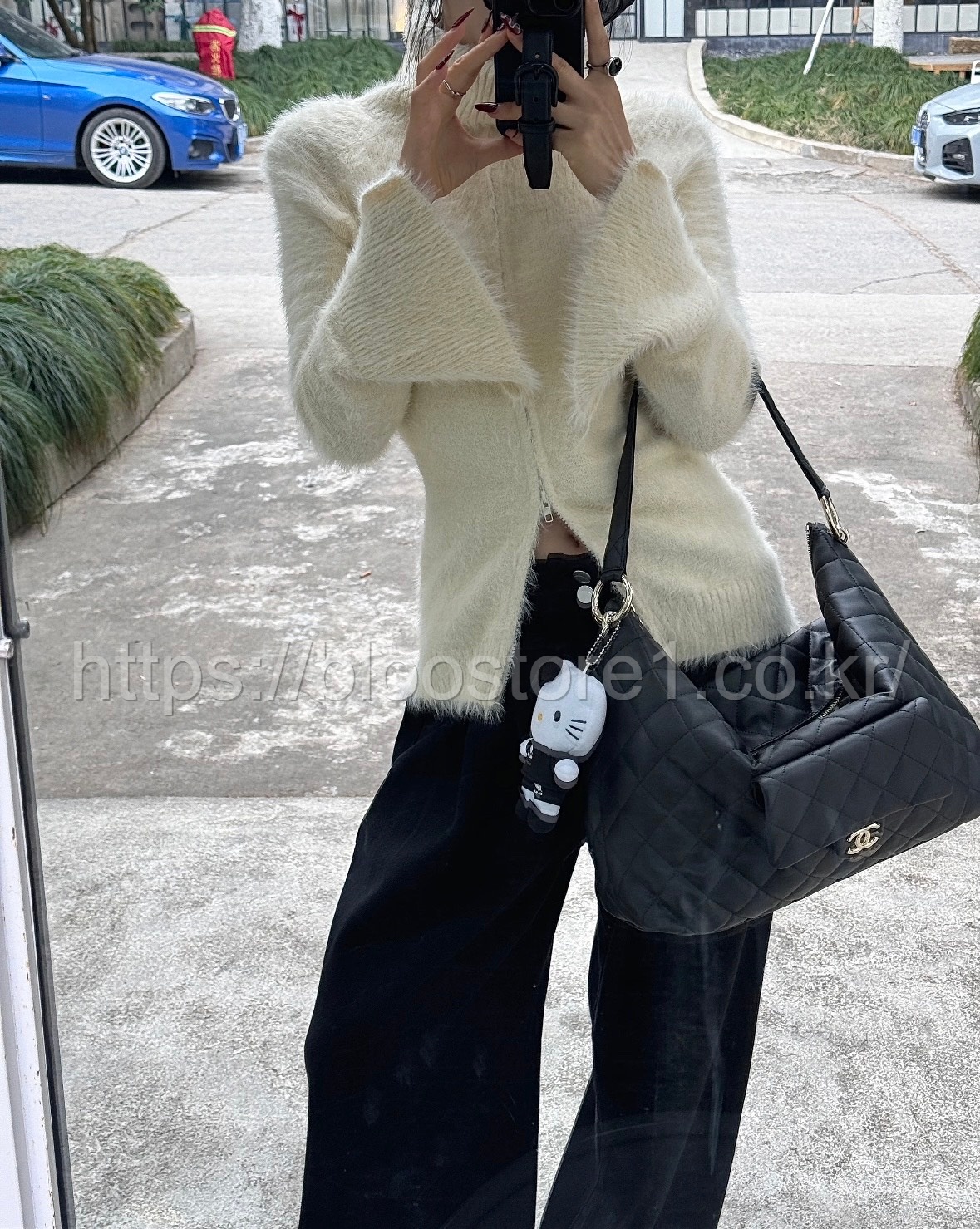 샤넬 맥시 포켓 호보 백