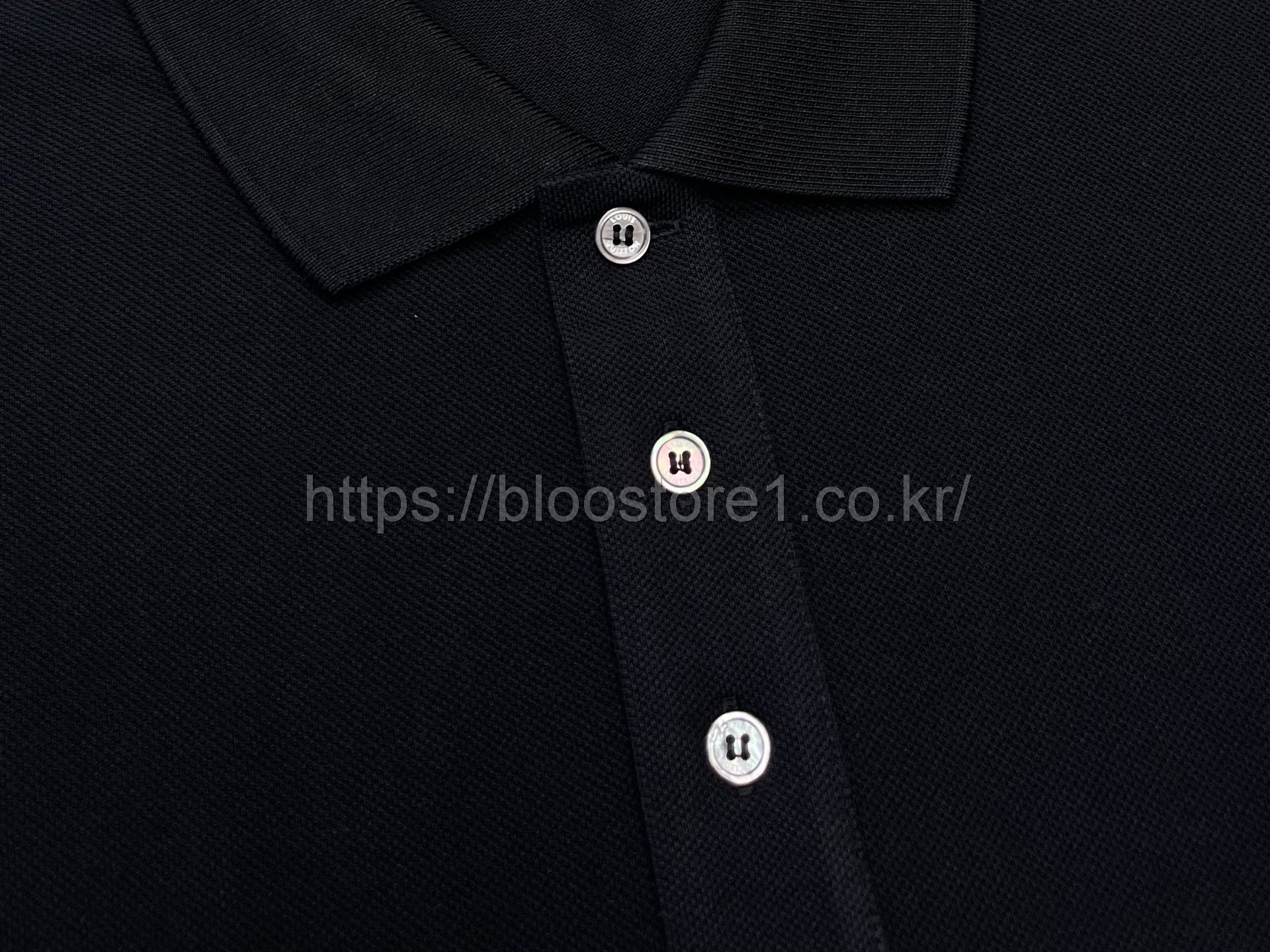 루이비통 클래식 쇼트 슬리브 피케 폴로 셔츠 2color (블랙) (화이트)