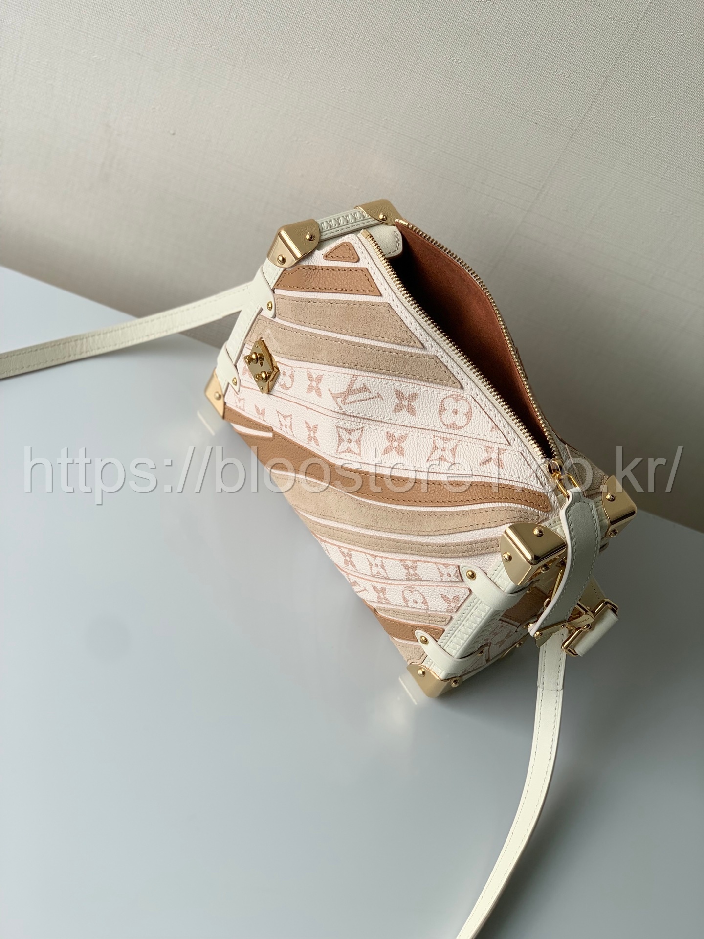 루이비통 사이드 트렁크 MM M29666