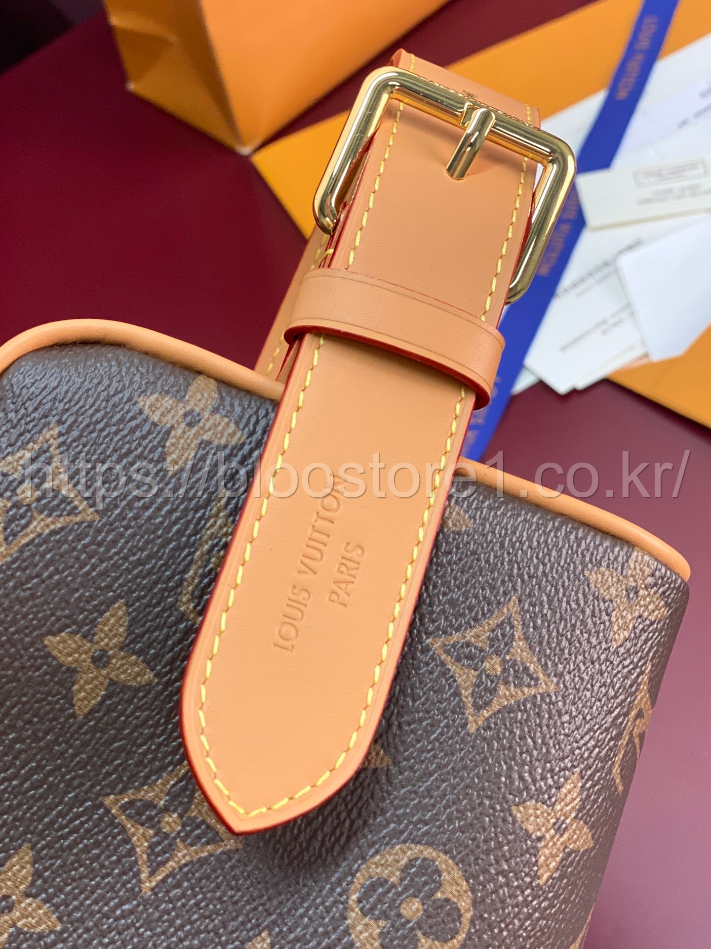 루이비통 락커 돕 키트 카고 M2A501