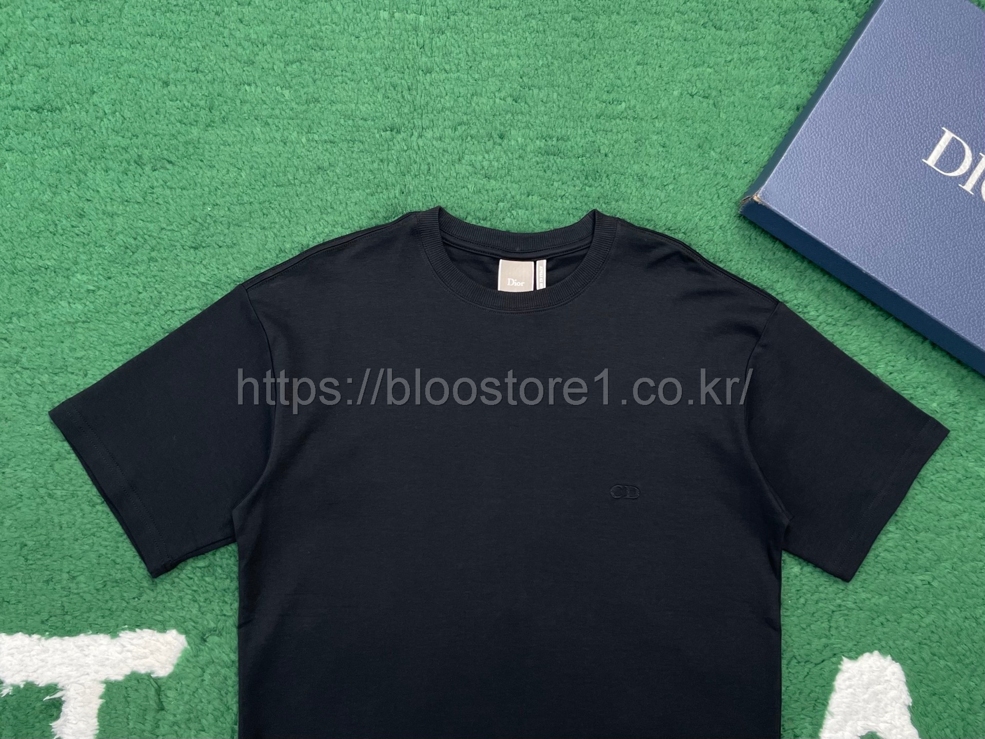 디올 씨 아일랜드 코튼 저지 자수 티셔츠 2color (블랙) (화이트)