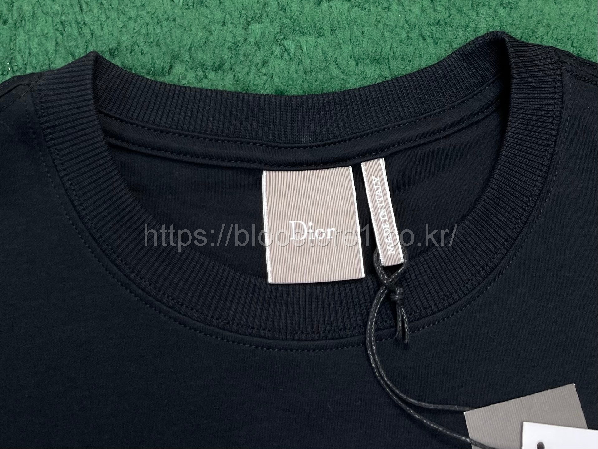 디올 씨 아일랜드 코튼 저지 자수 티셔츠 2color (블랙) (화이트)
